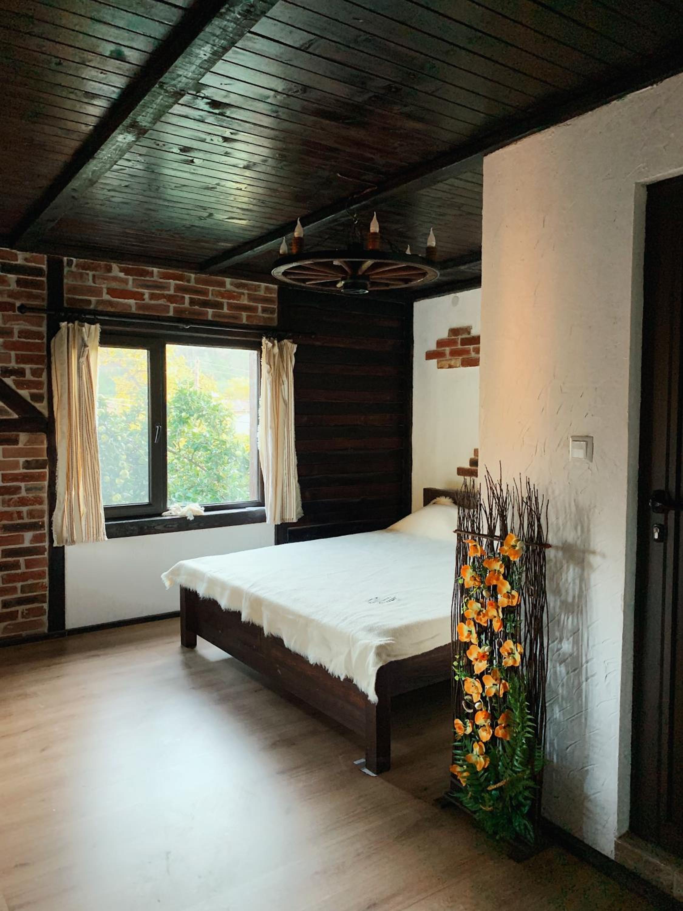 Deluxe Double Room with Shower