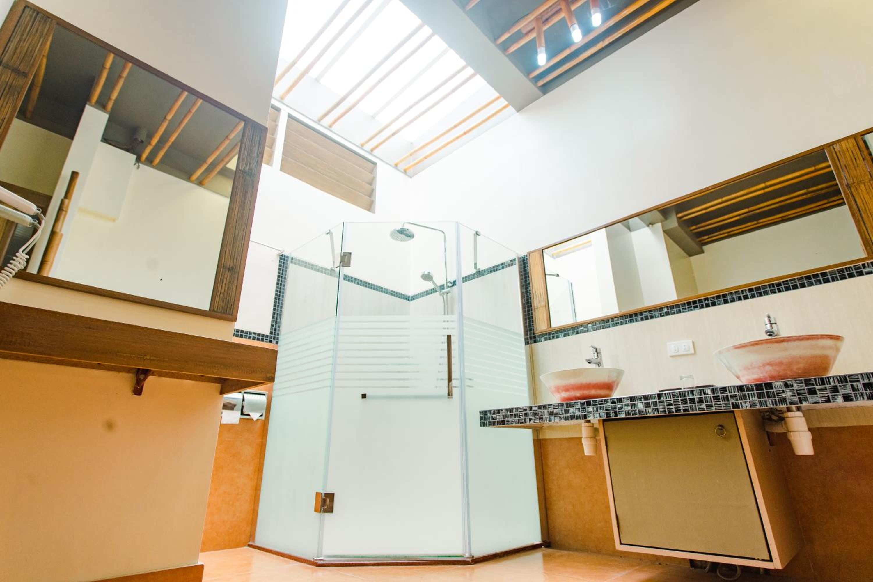 Suite with Private Pool - Photo 7