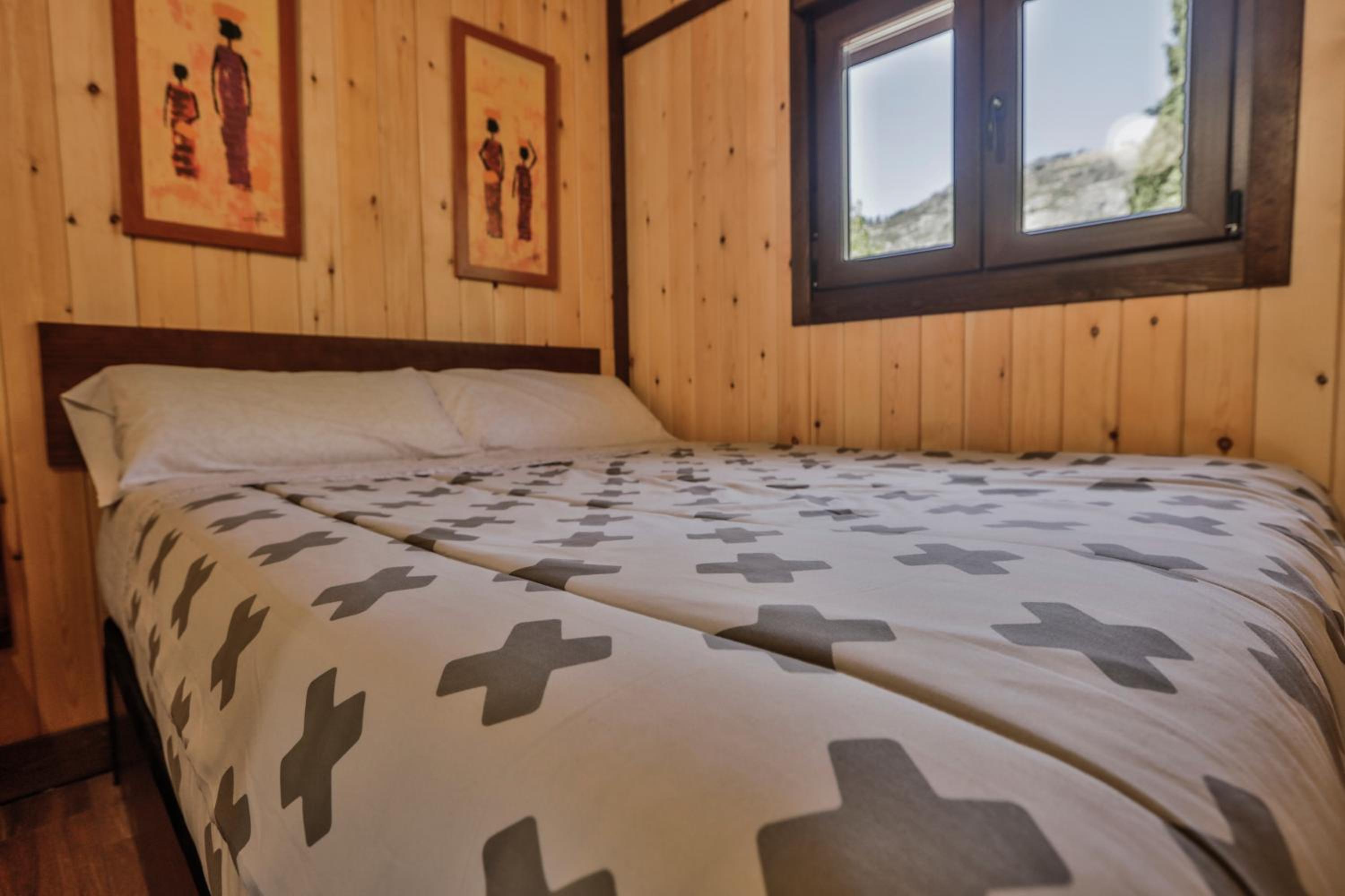Two-Bedroom Bungalow (4 Adults) photo 2