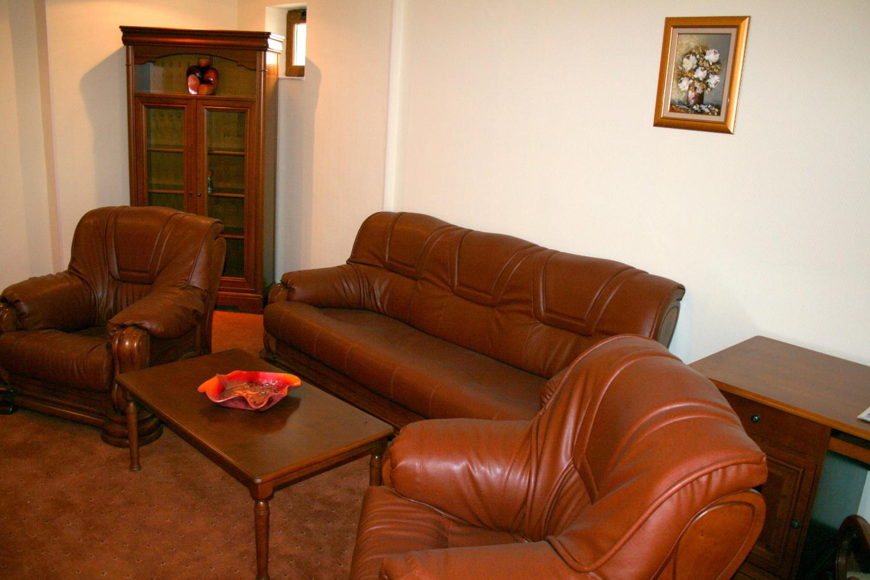 One-Bedroom Suite photo 2