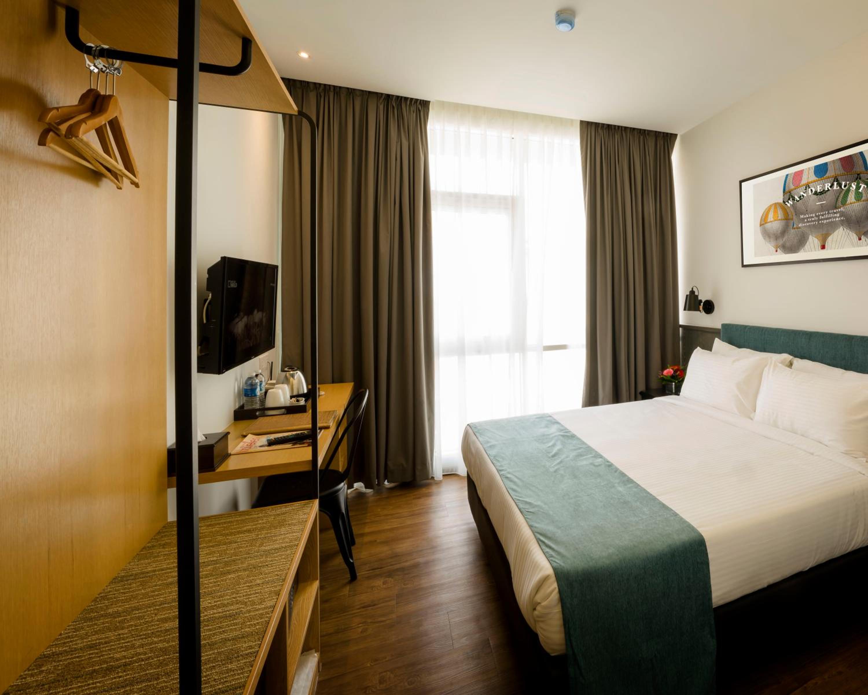 Deluxe Queen Room