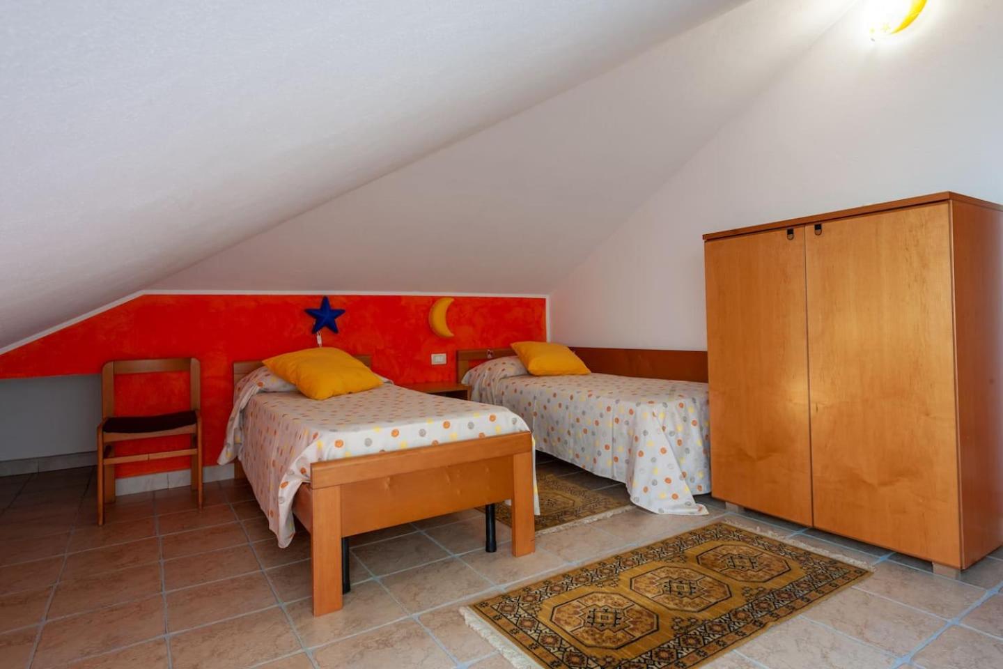 Three-Bedroom House photo 1