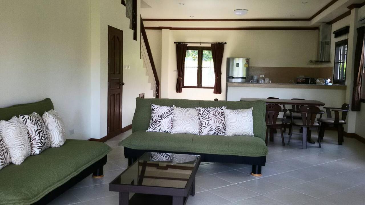 Villa with Sea View - Photo 1