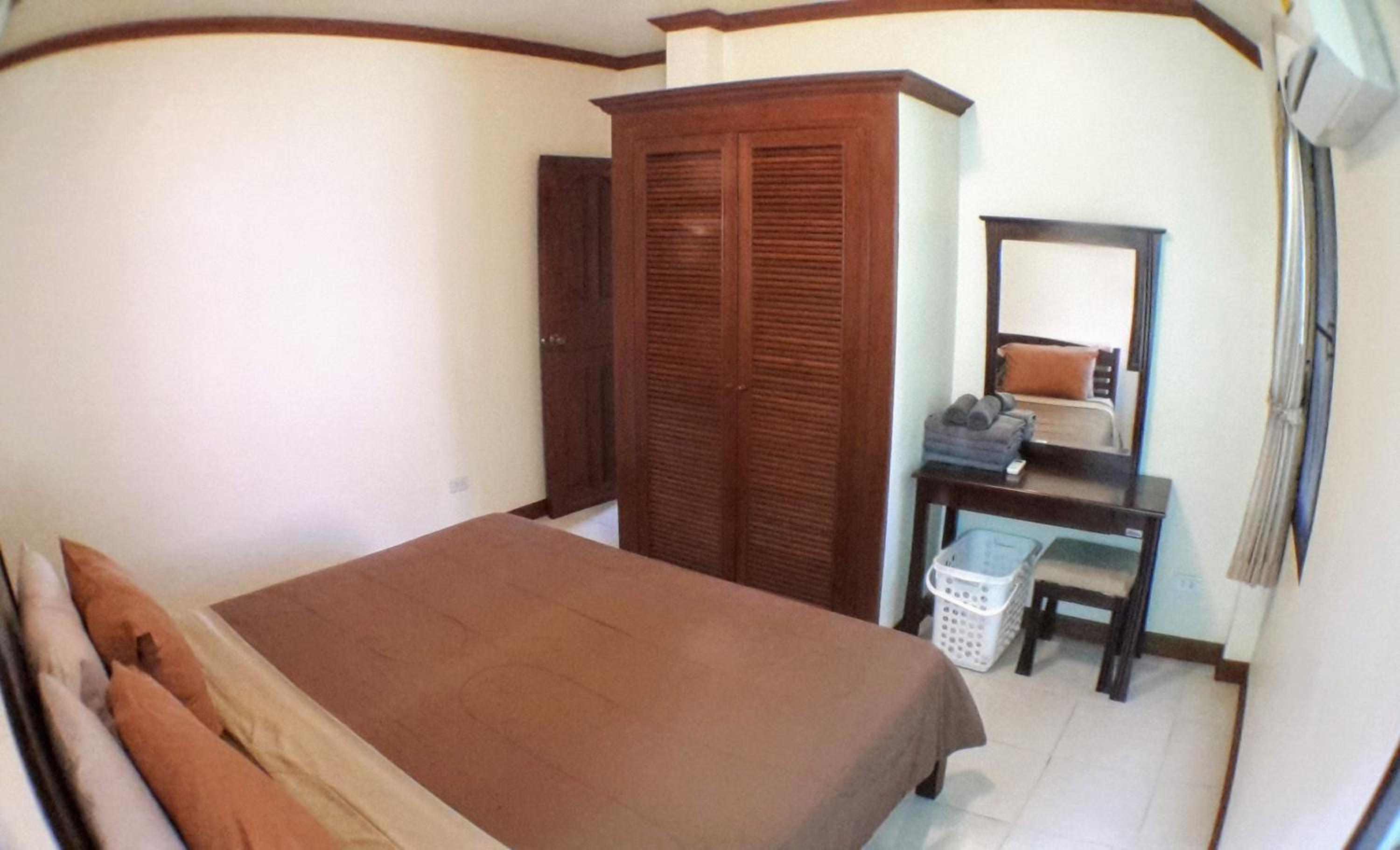 Villa with Sea View - Photo 36