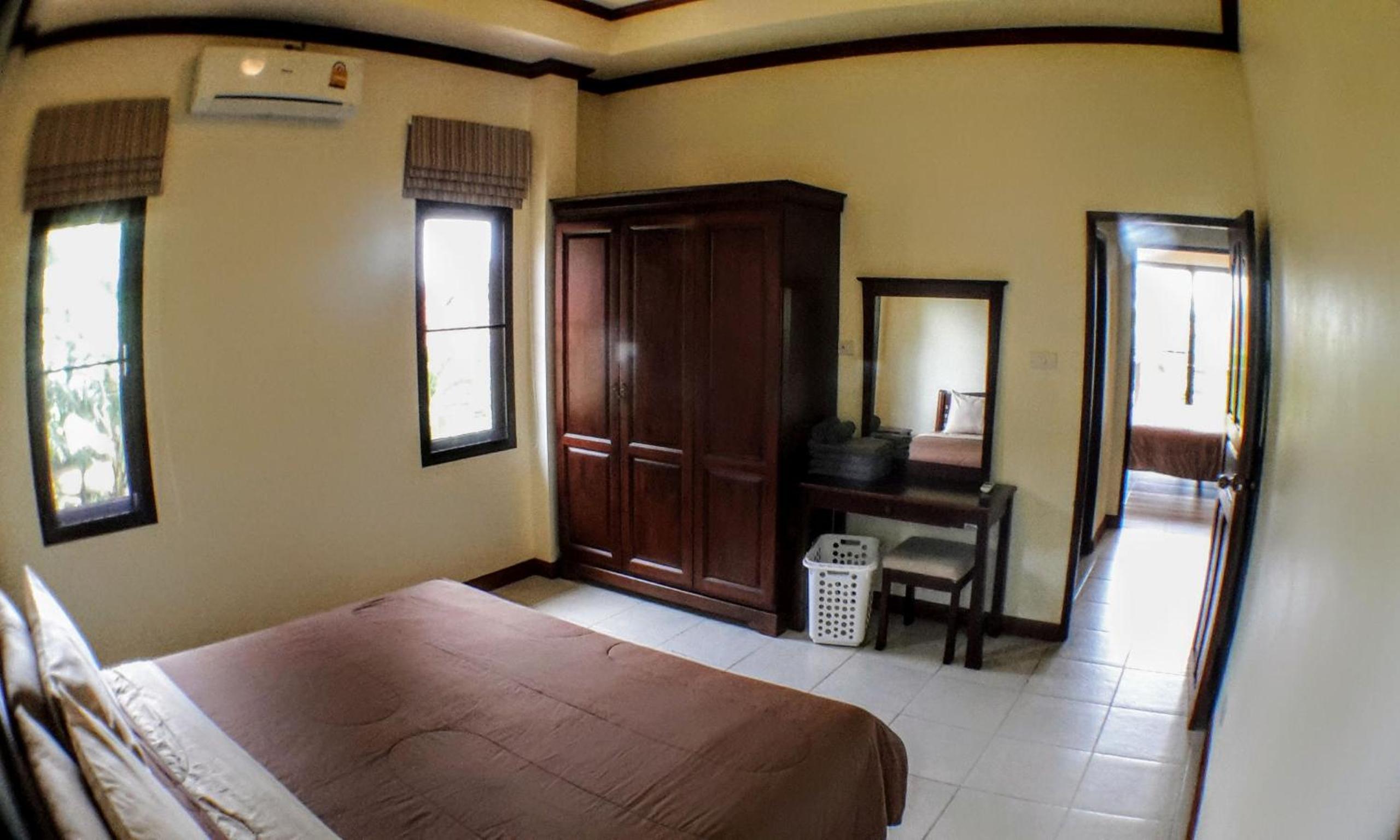 Villa with Sea View - Photo 35