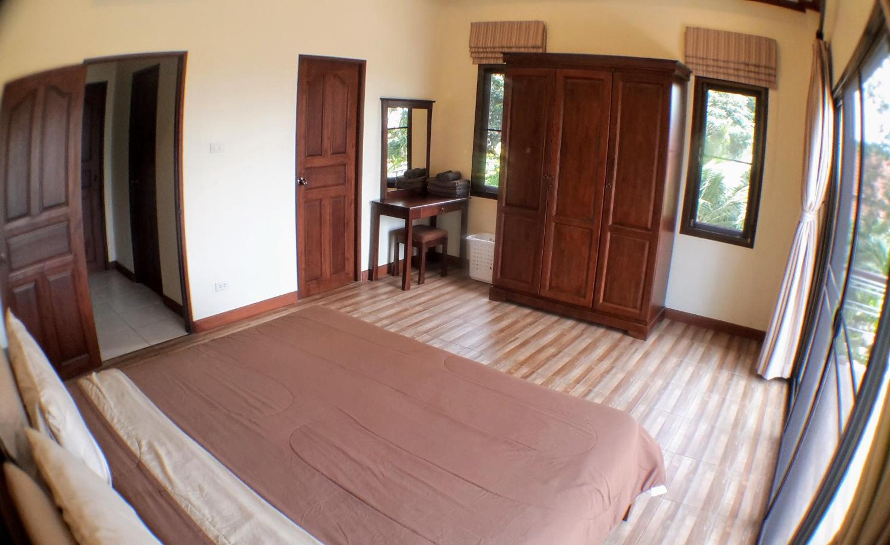 Villa with Sea View - Photo 33