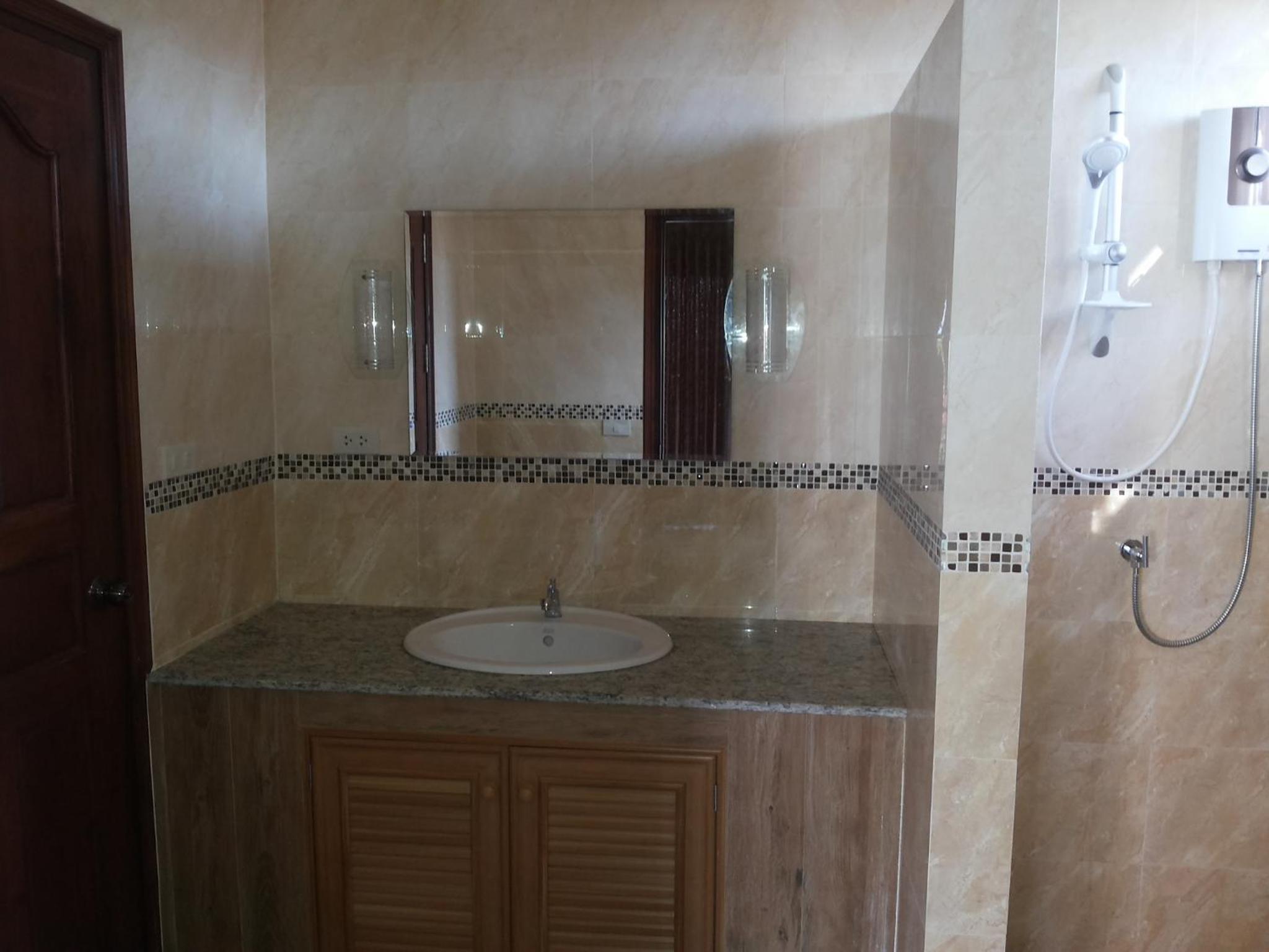 Villa with Sea View - Photo 15