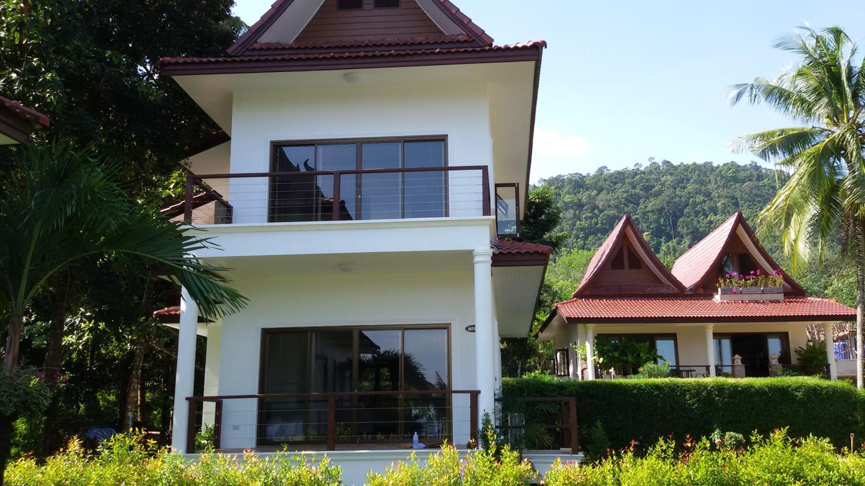 Villa with Sea View - Photo 13