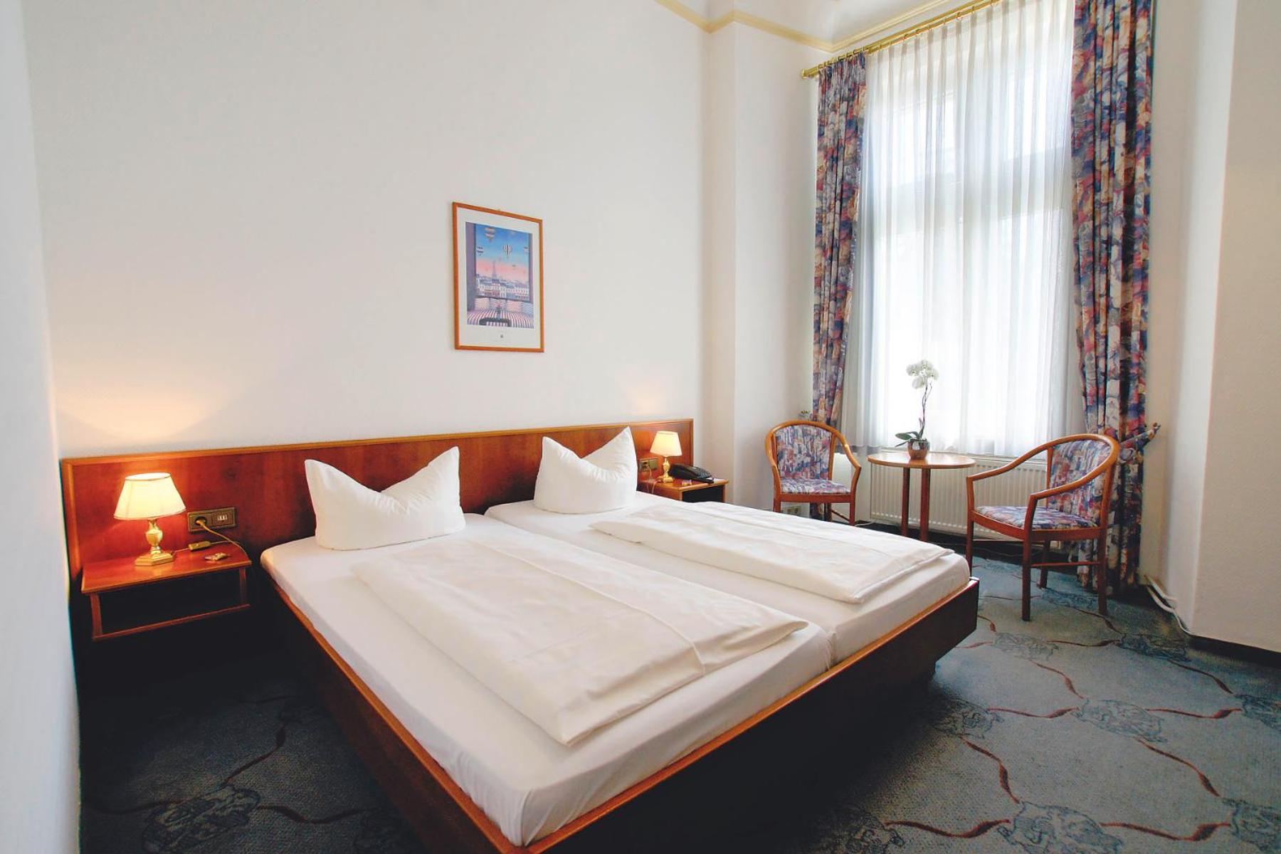 Double Room - Photo 3