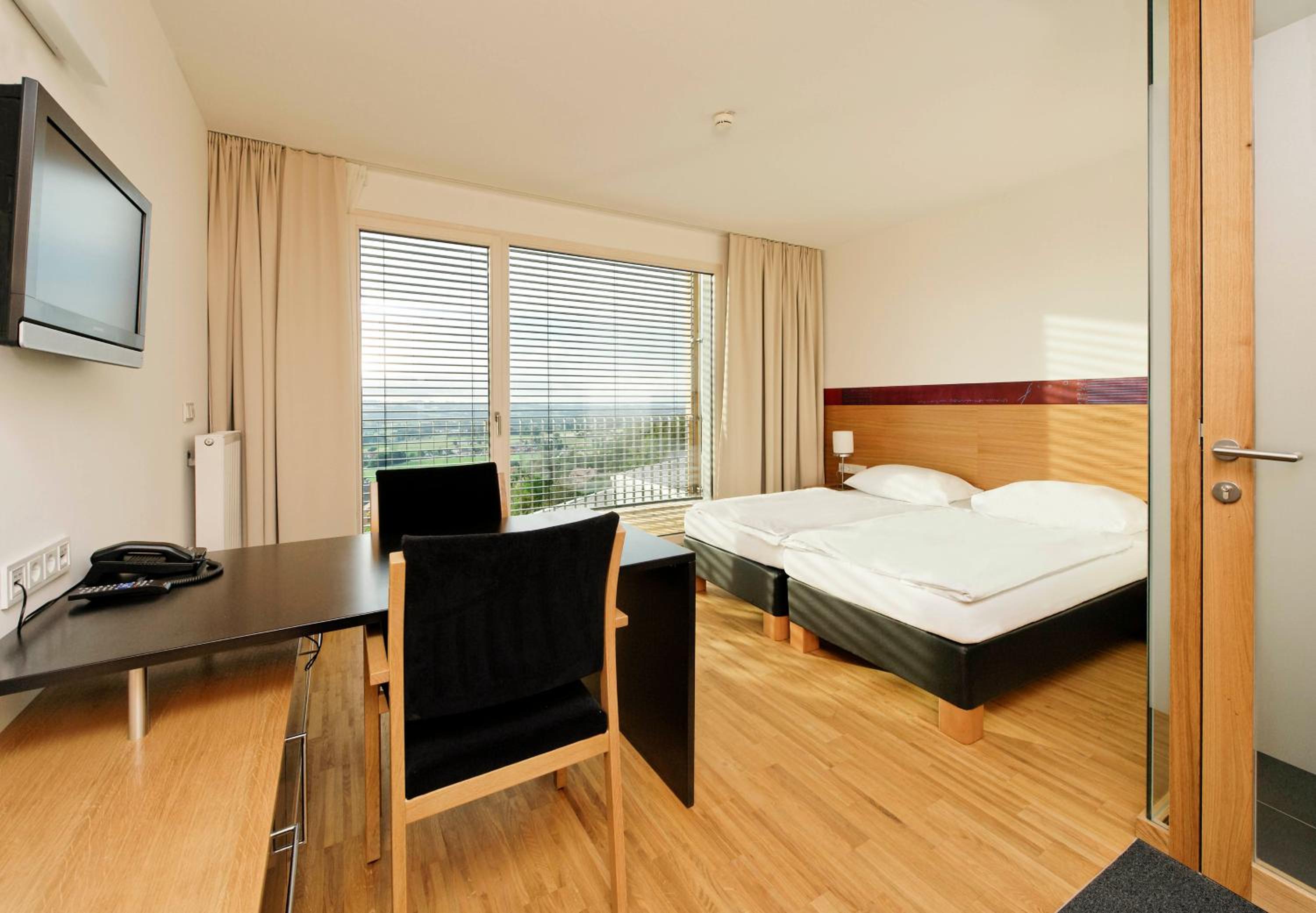 Double Room with Balcony - Panoramic View - Photo 1