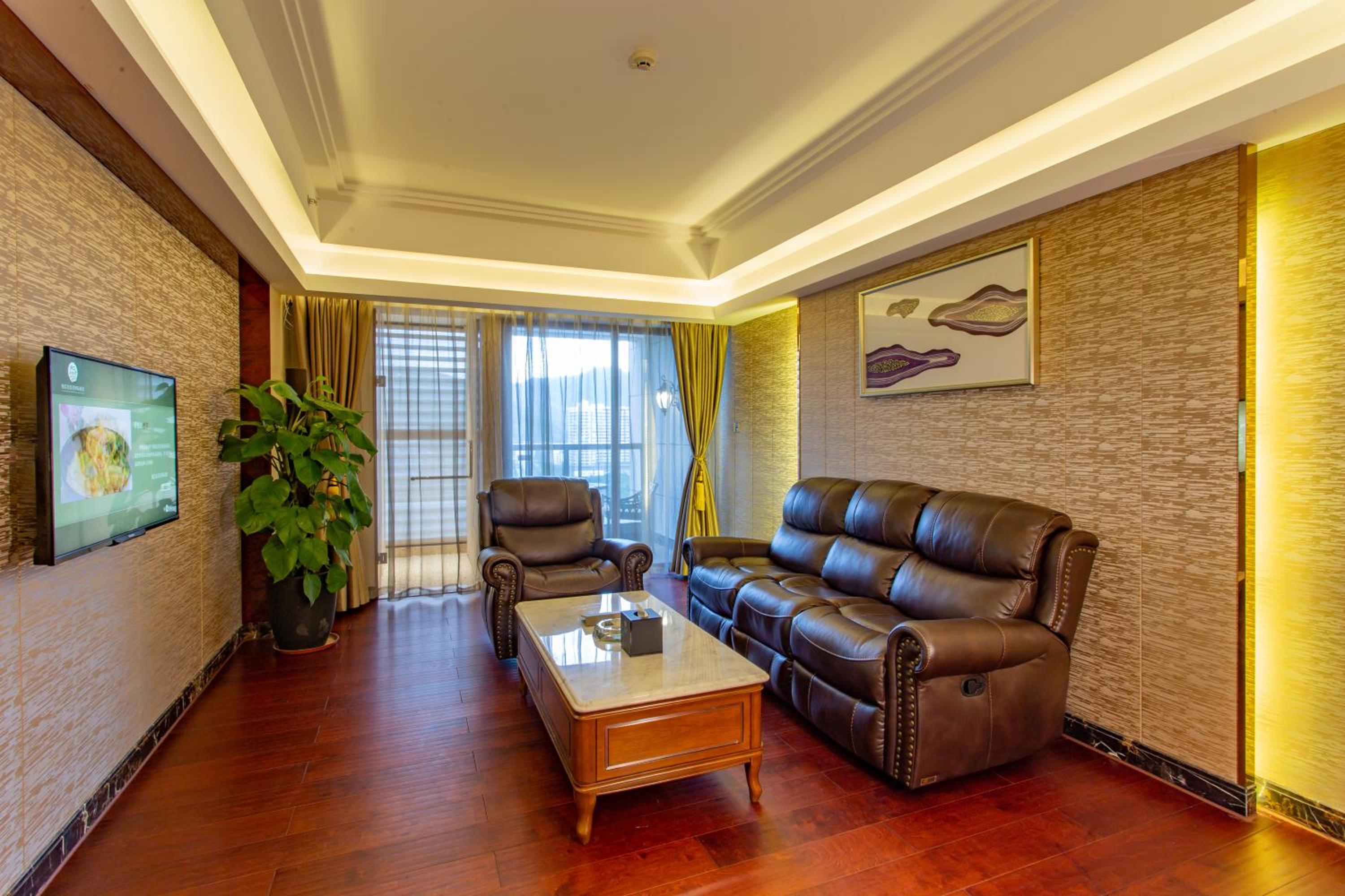 One-Bedroom Suite photo 2