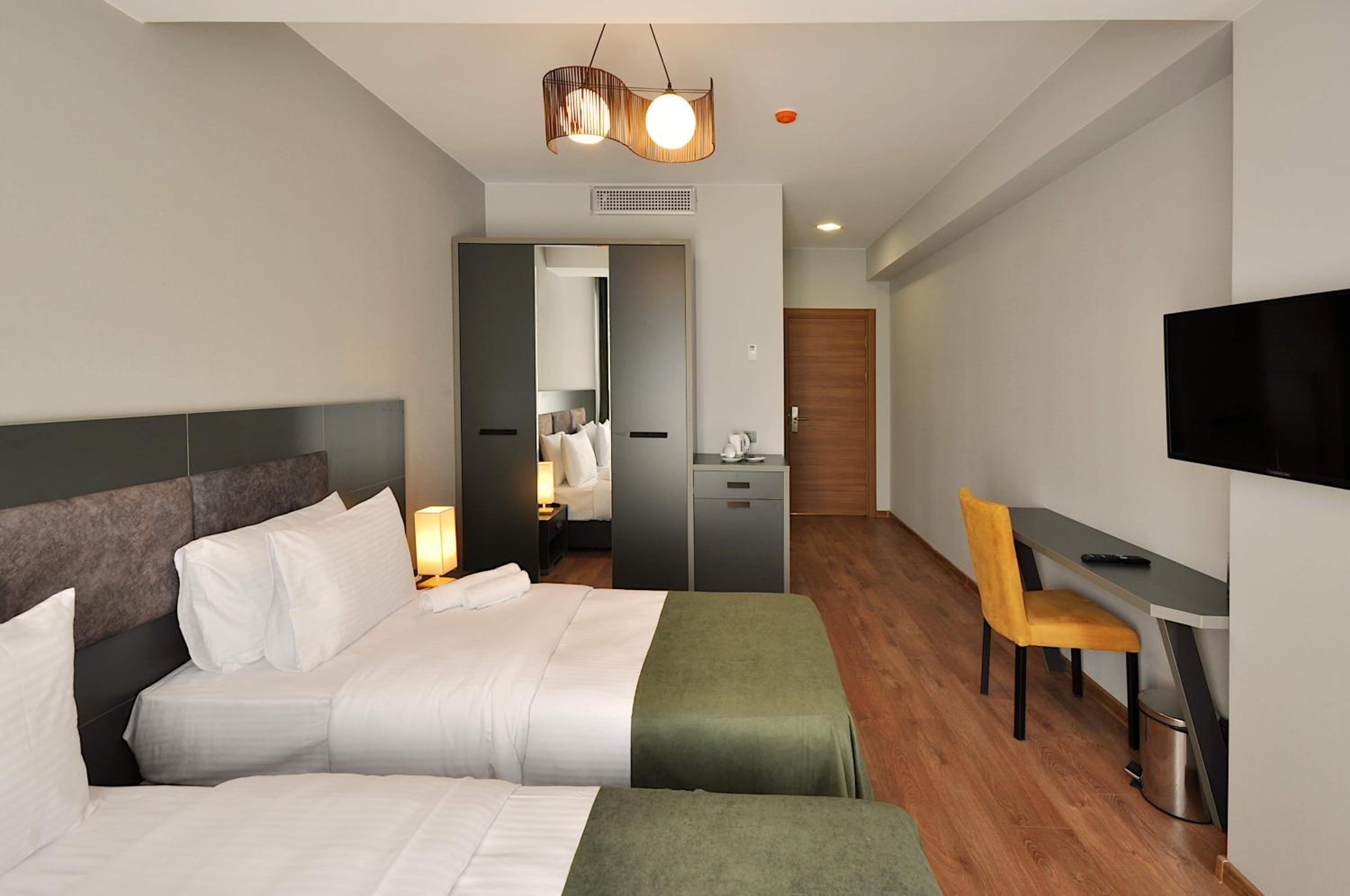 Double Room with Balcony photo 3