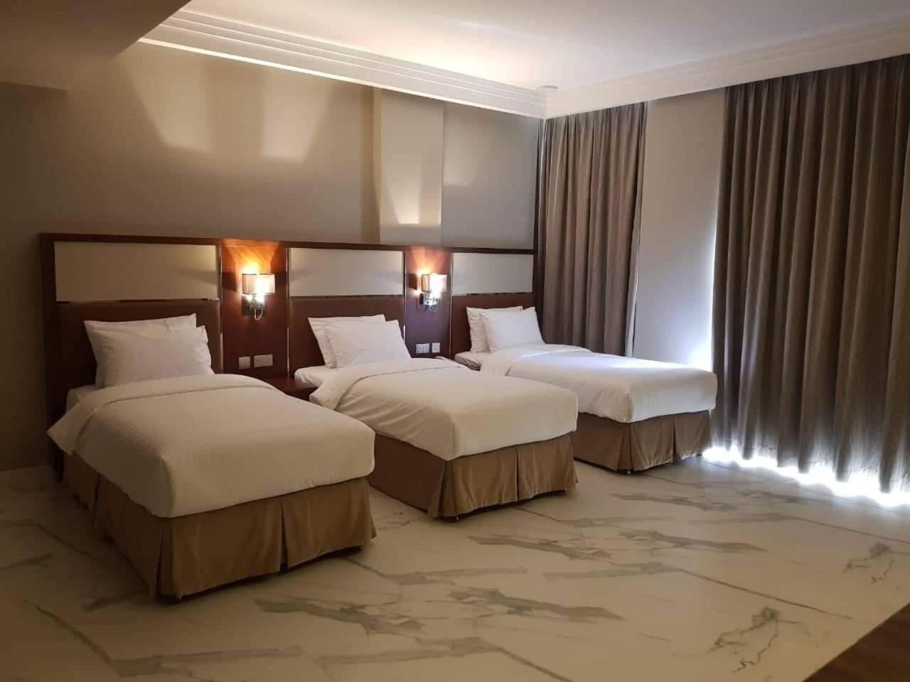 Standard Triple Room - Photo 1