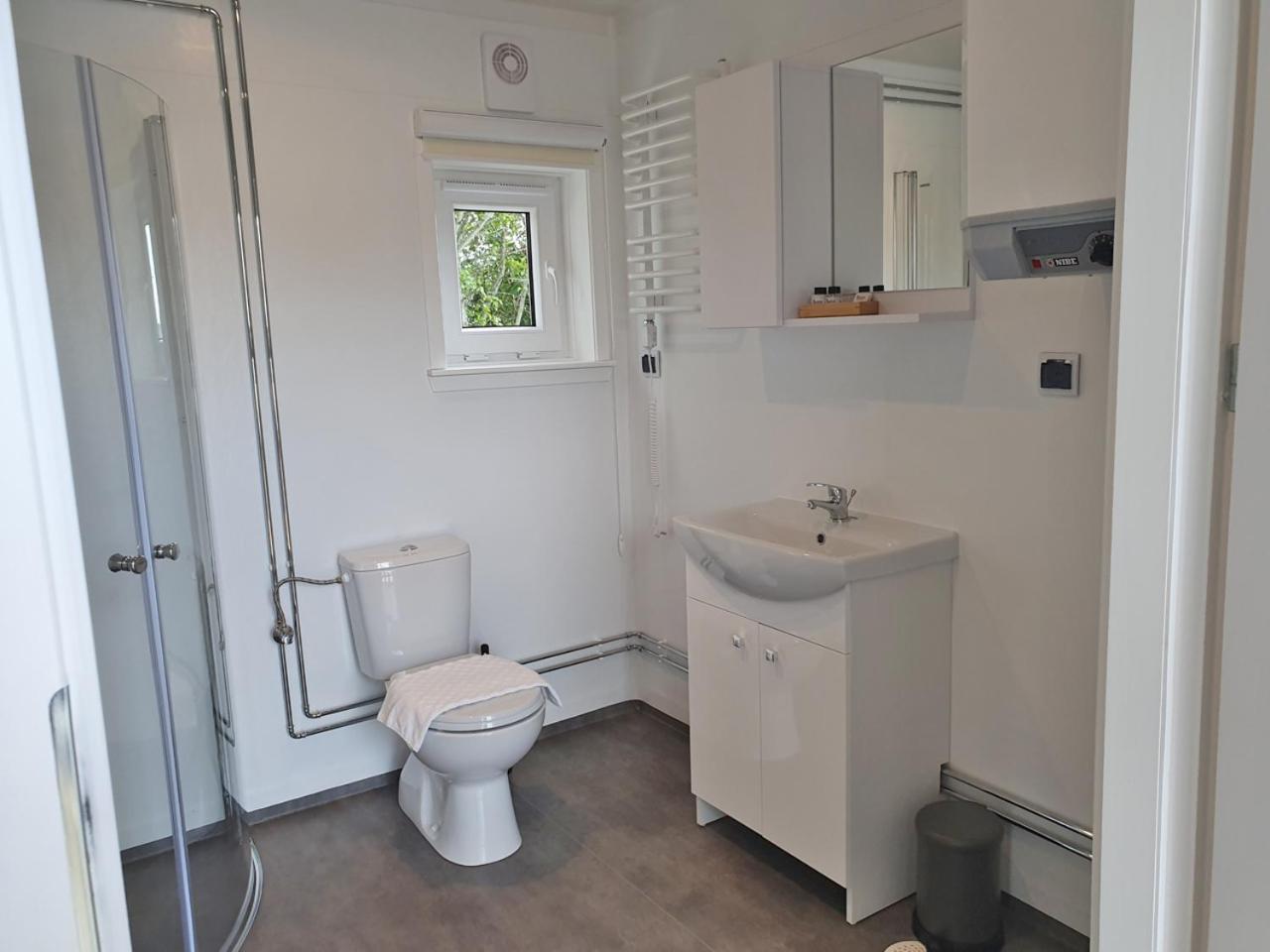Double or Twin Room - Photo 12