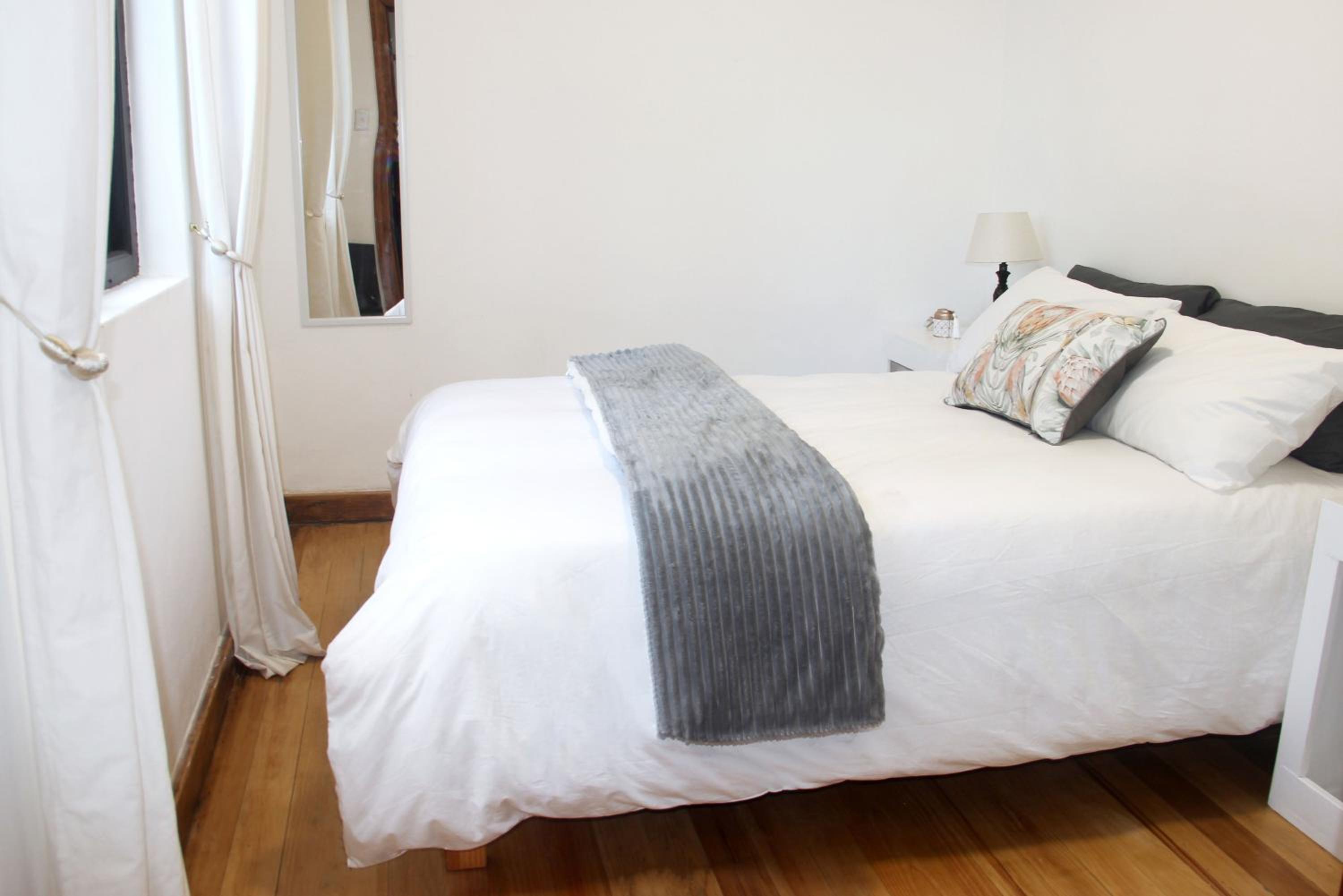 Two-Bedroom House - Photo 3