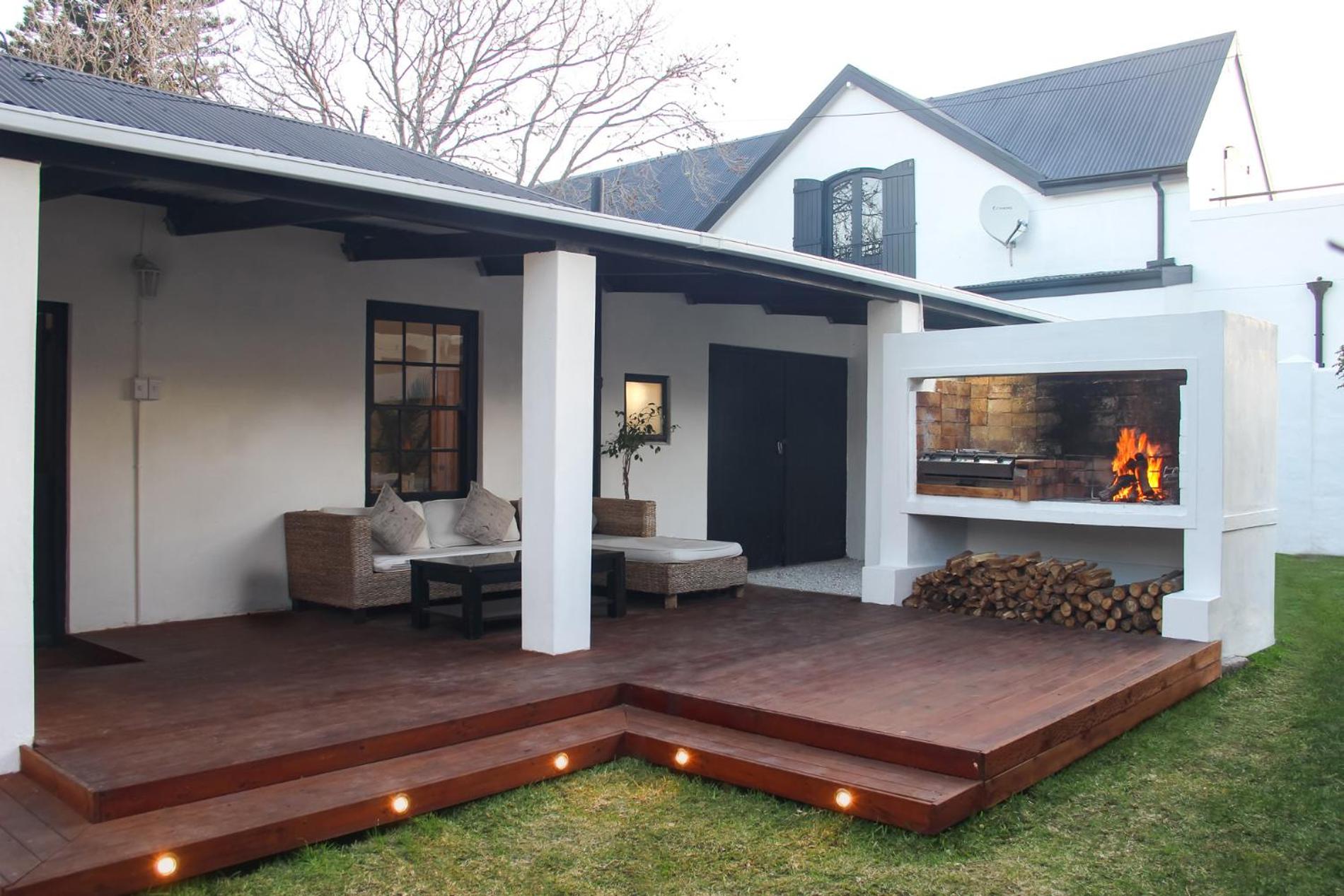Two-Bedroom House - Photo 13