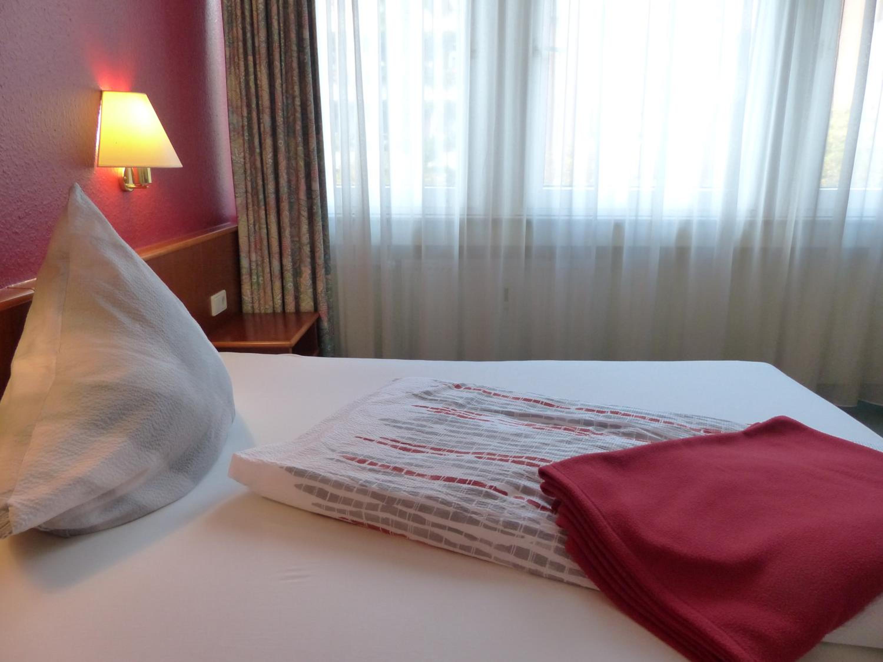 Double or Twin Room - Photo 7