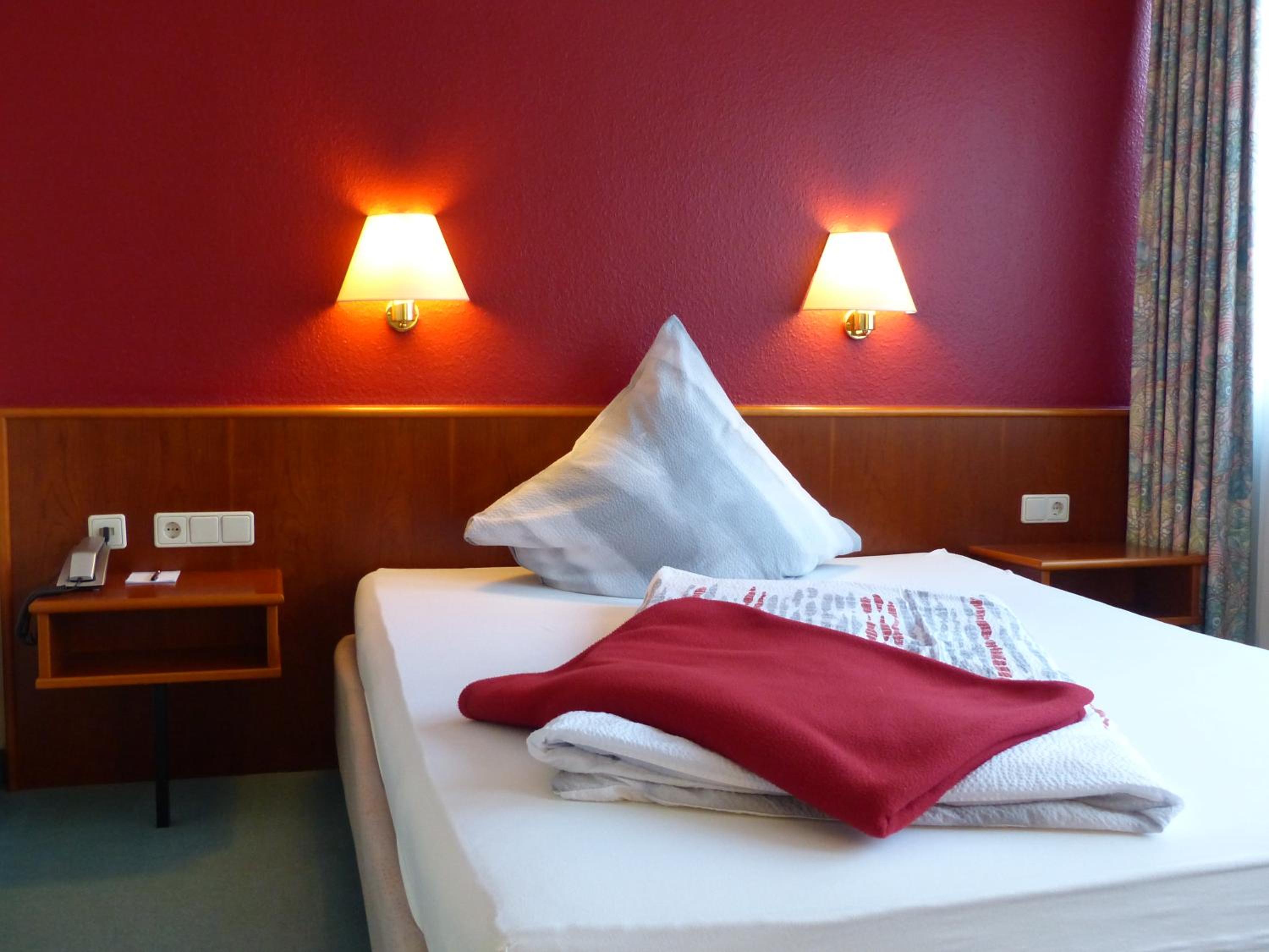 Double or Twin Room - Photo 2