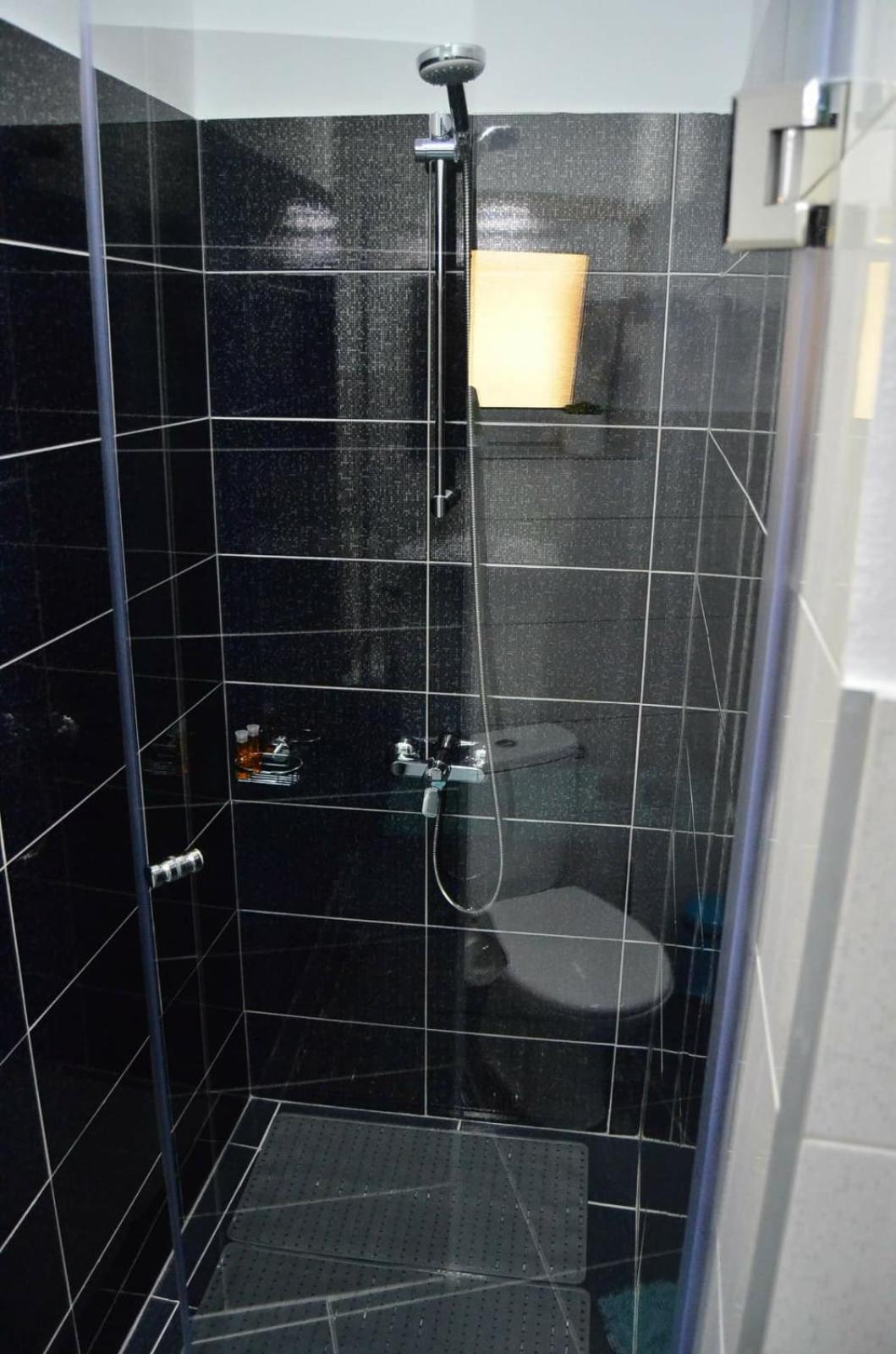 Two-Bedroom Apartment - Photo 3