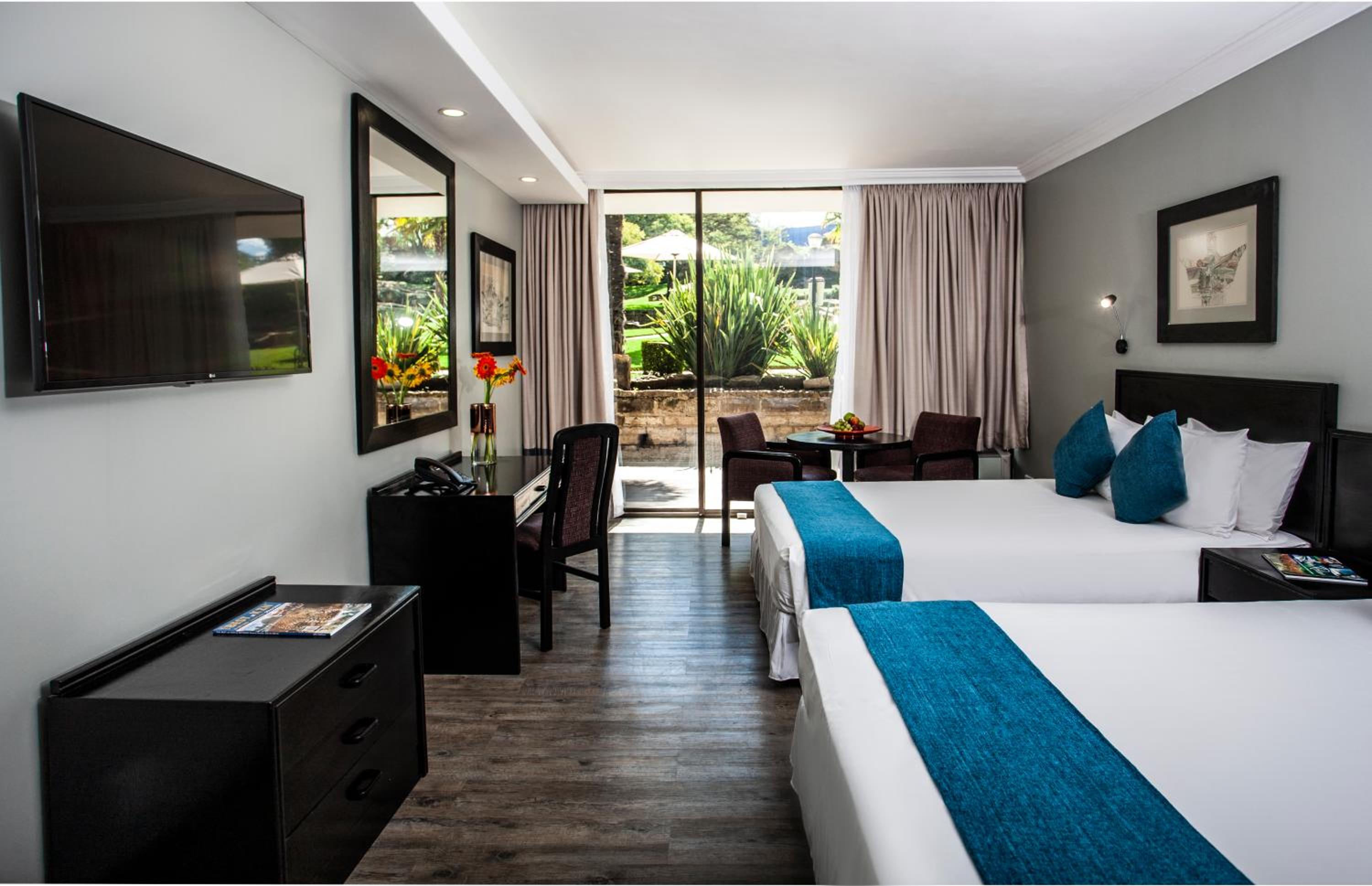 Avani Pool Access Room