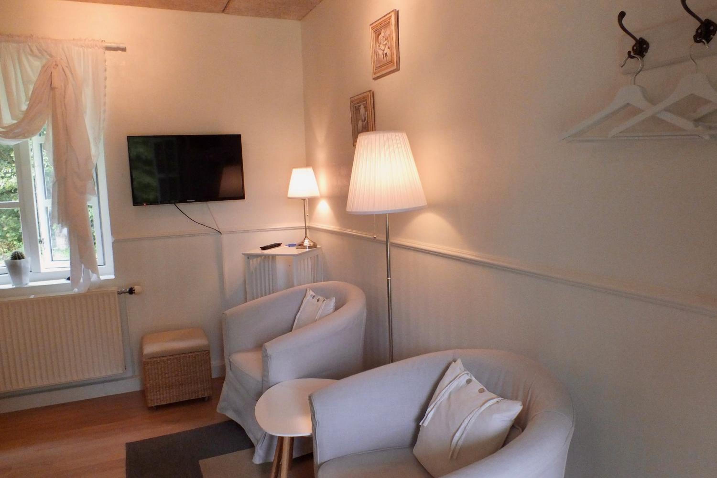 Double or Twin Room with Bathroom photo 2