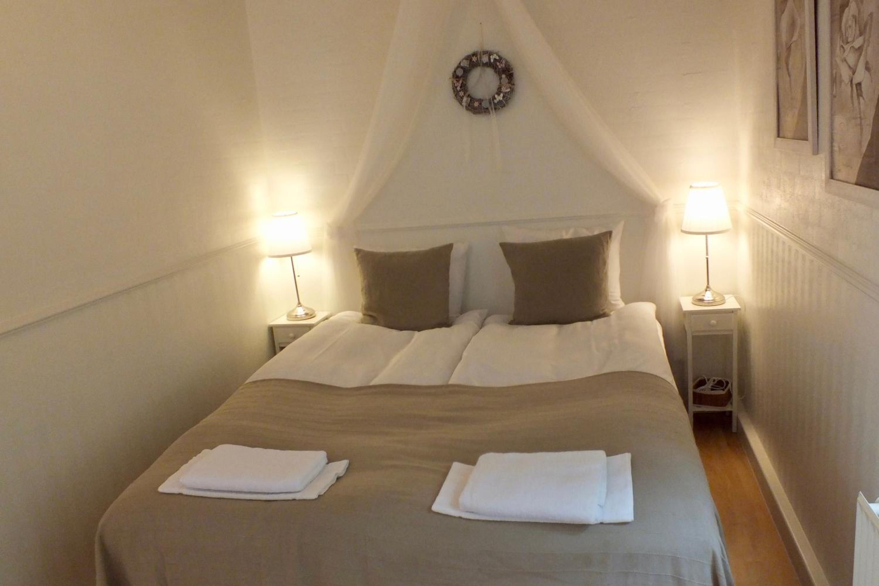 Double or Twin Room with Bathroom photo 1