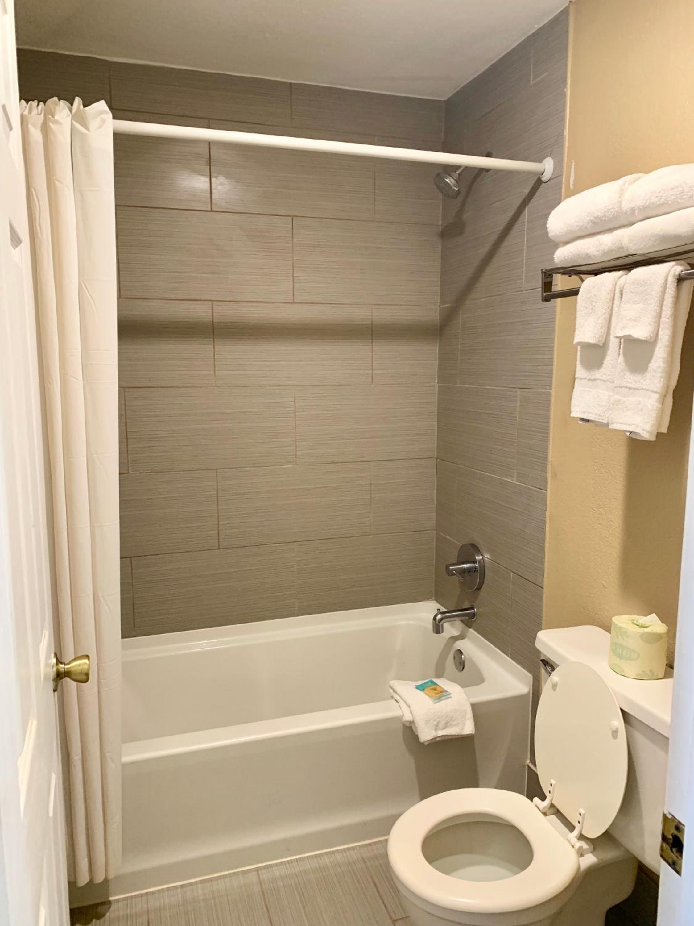 Standard Double Room - Photo 4