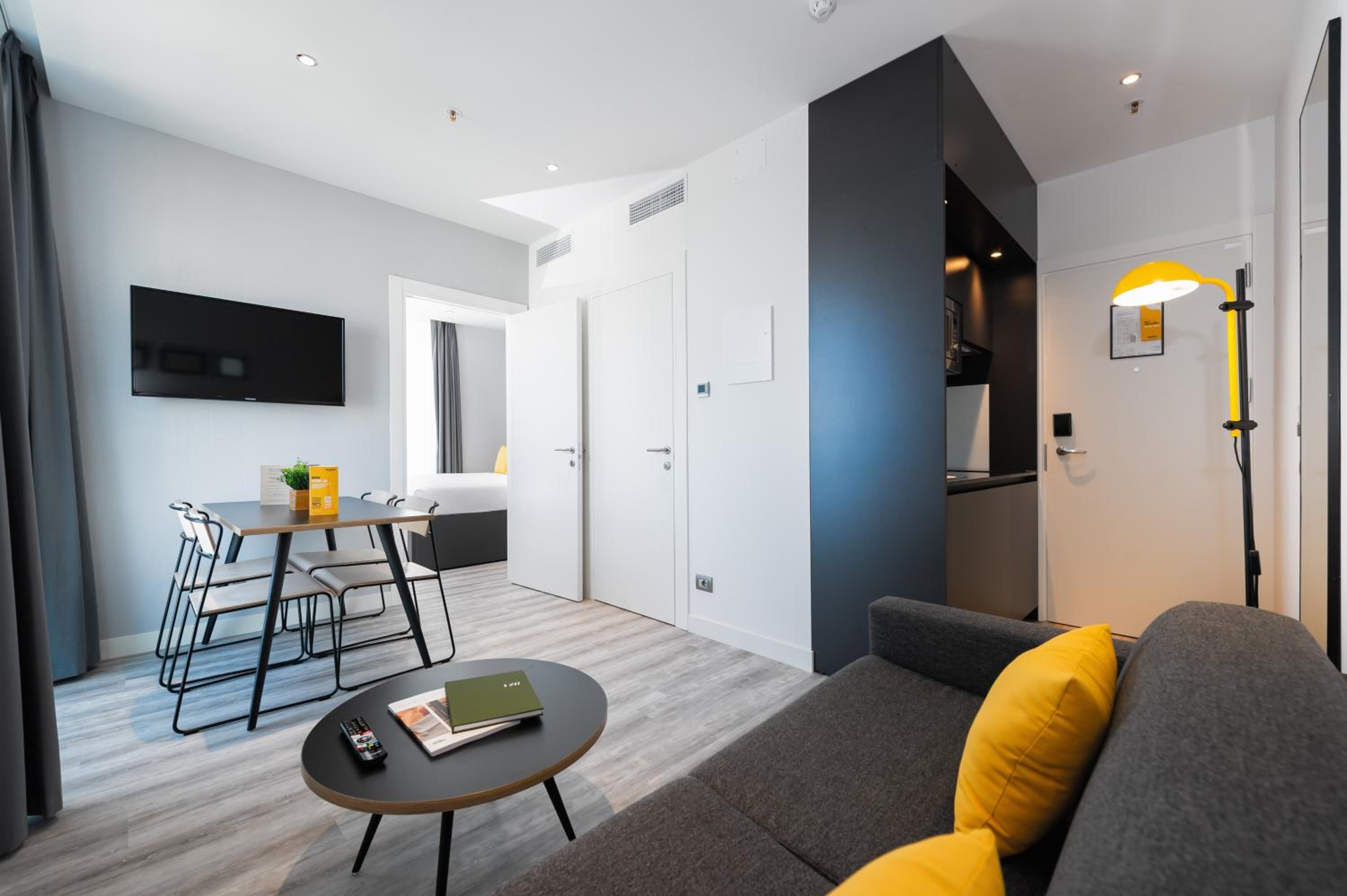 One-Bedroom Apartment - Photo 1