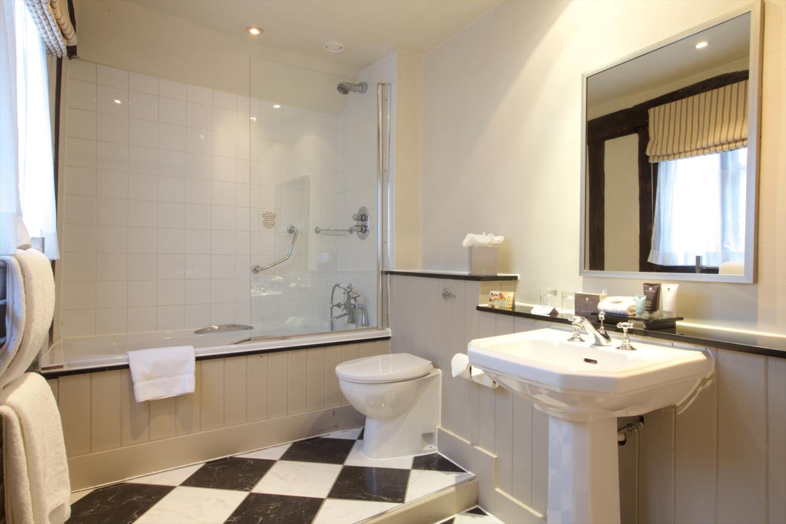Superior Double or Twin Room photo 3