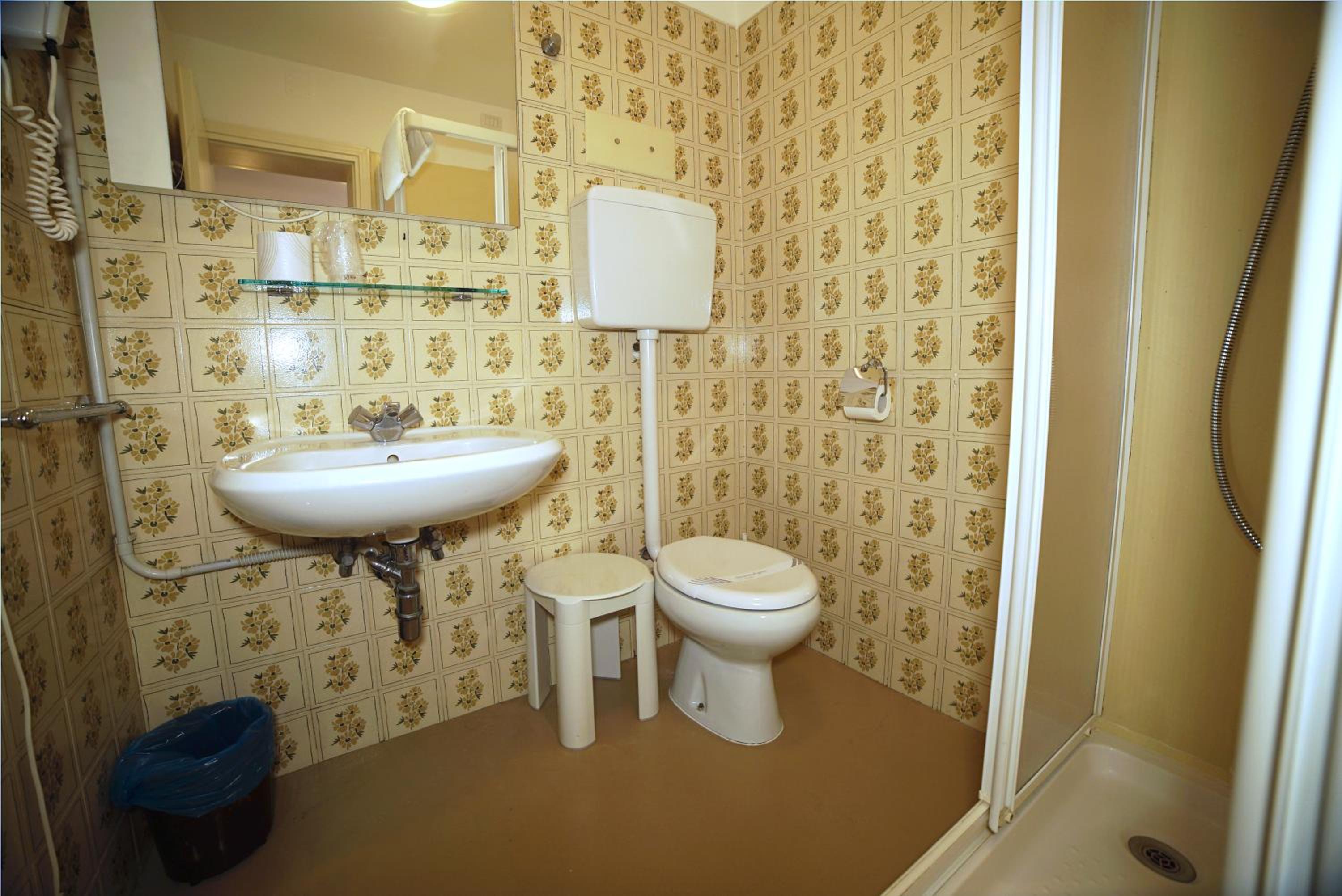 Family Room with Canal View photo 3