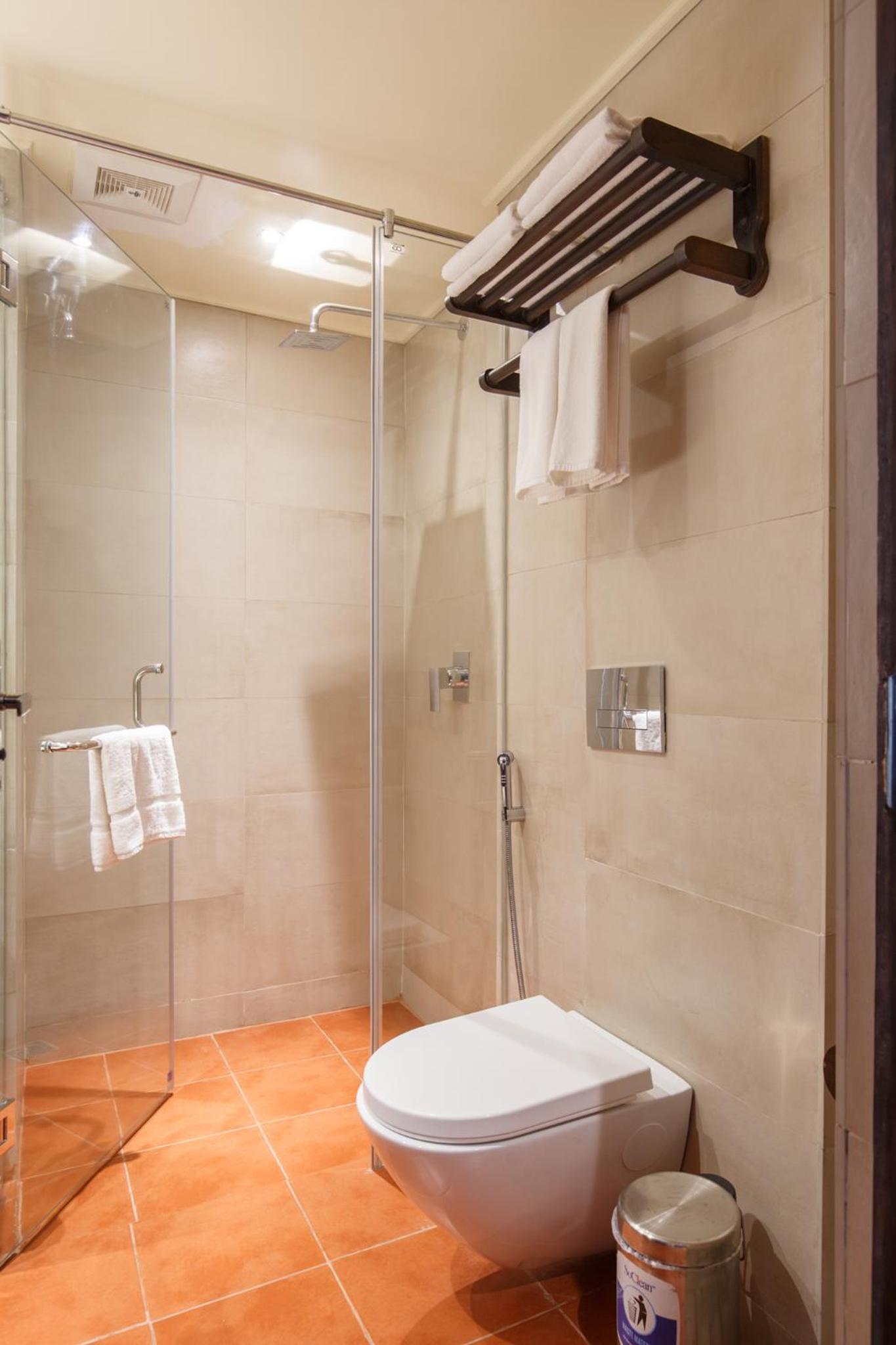 Deluxe Double or Twin Room  15% food and beverage discount - Photo 11