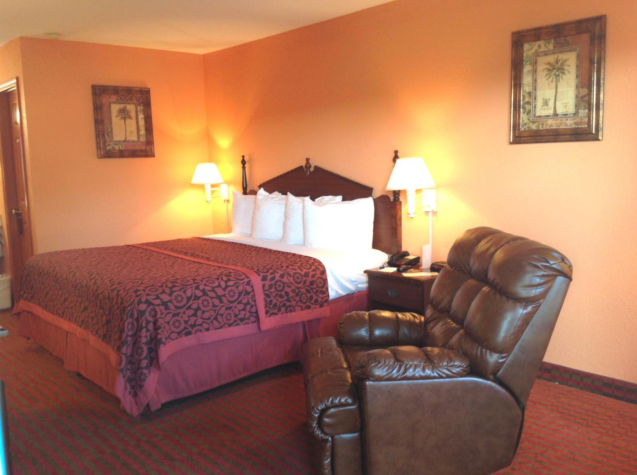 King Room - Disability Access/Non-Smoking - Photo 1