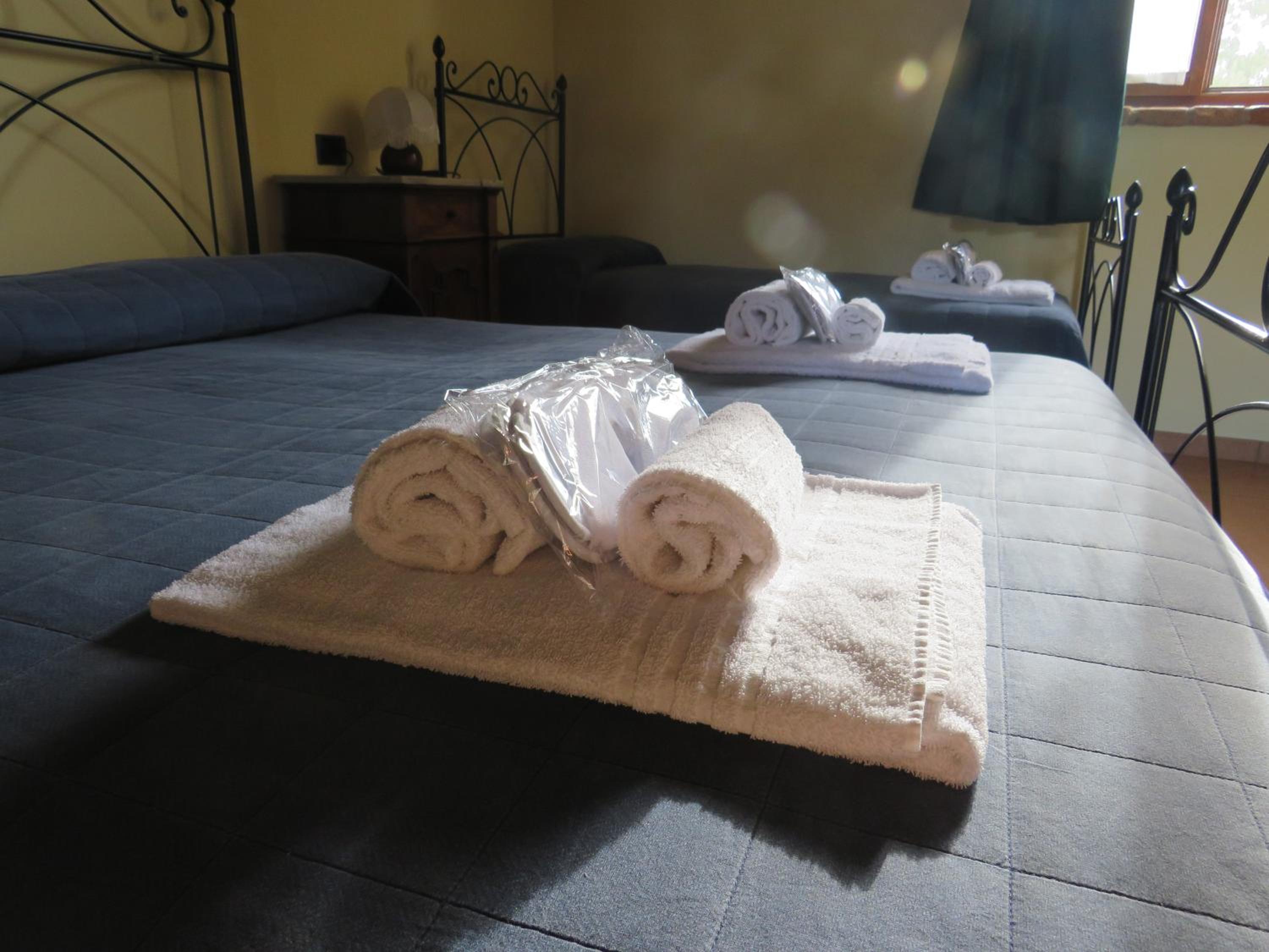 Standard King Room - Photo 3