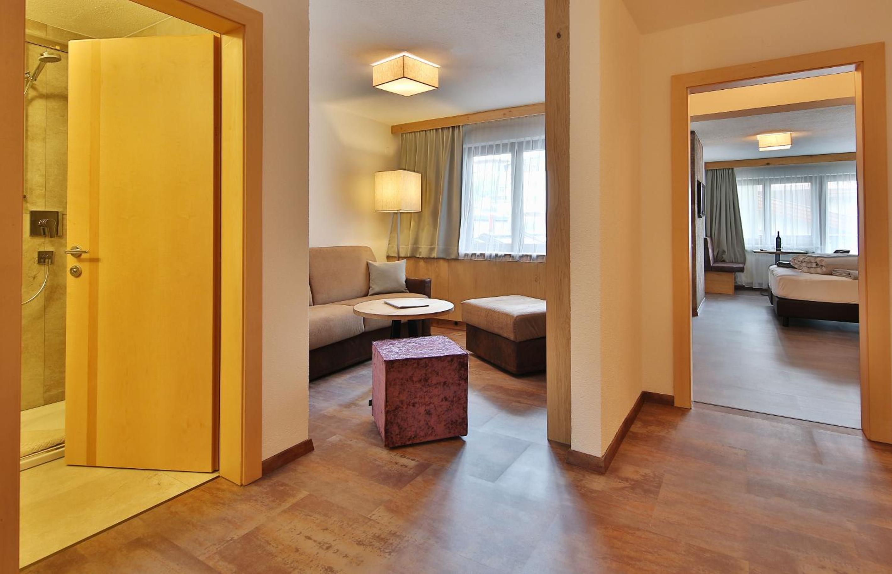 Family Room - Photo 6