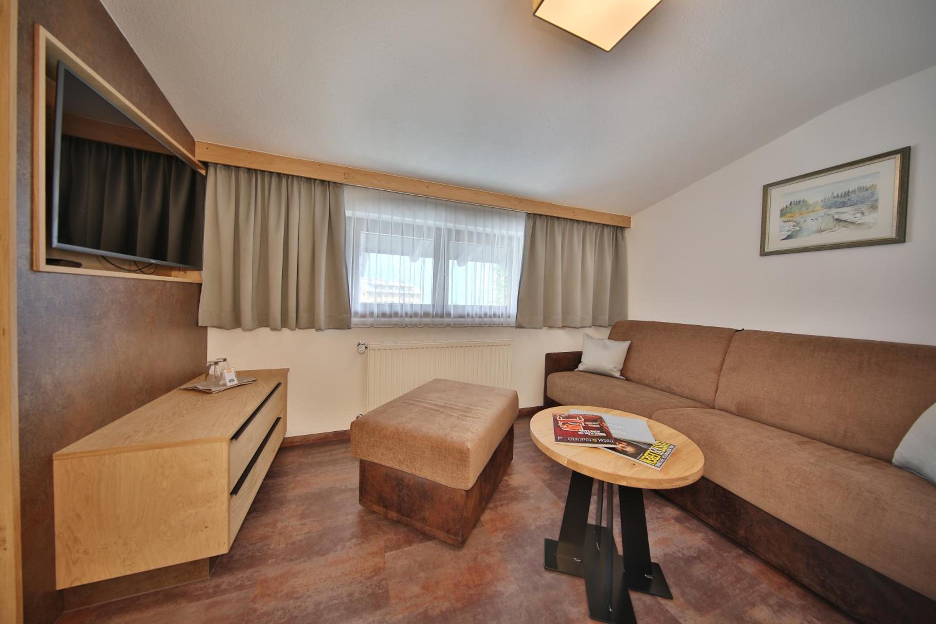 Family Room - Photo 1
