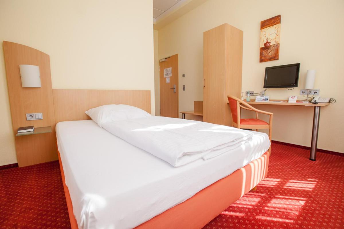Single Room photo 3