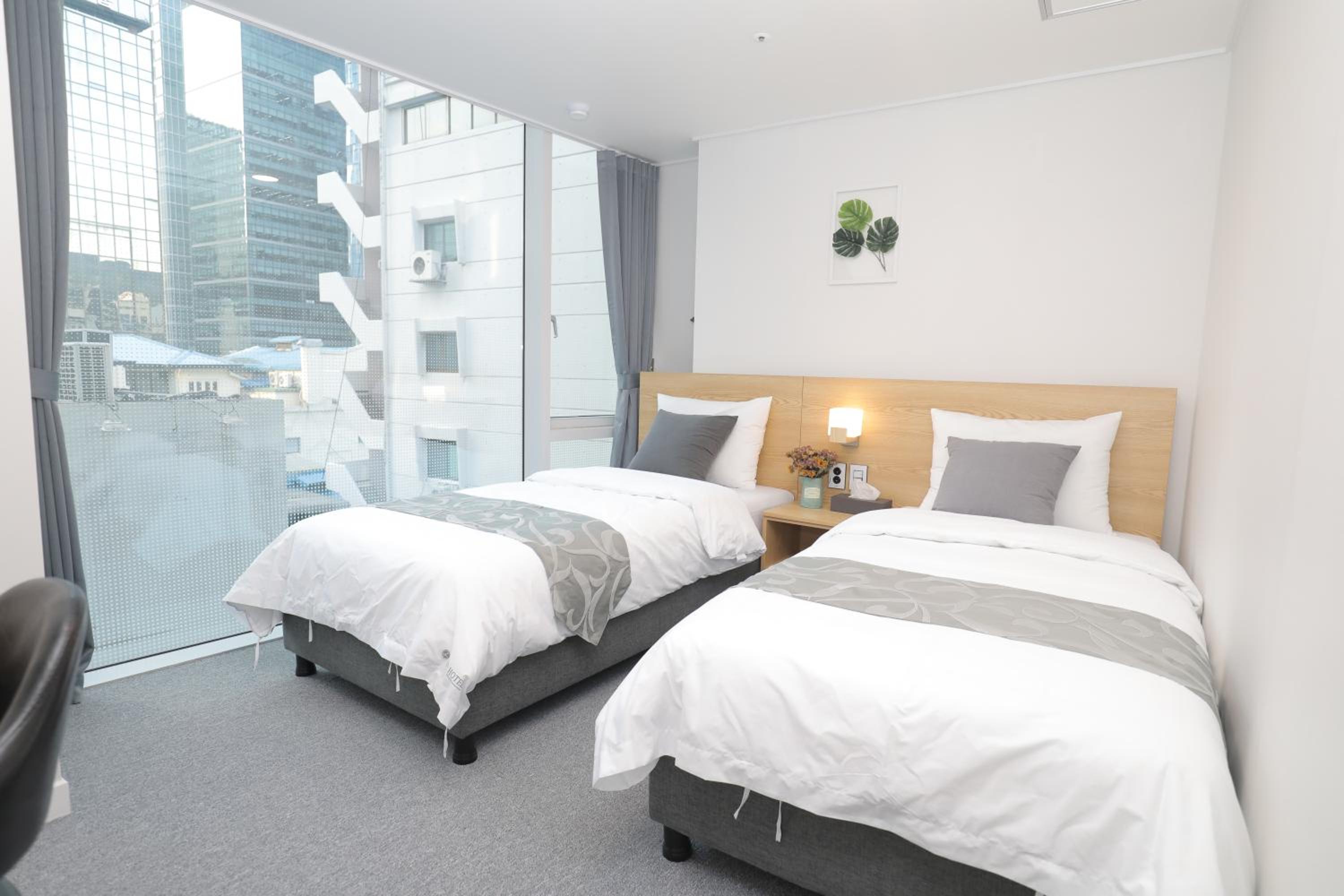 Superior Twin Room - Photo 4