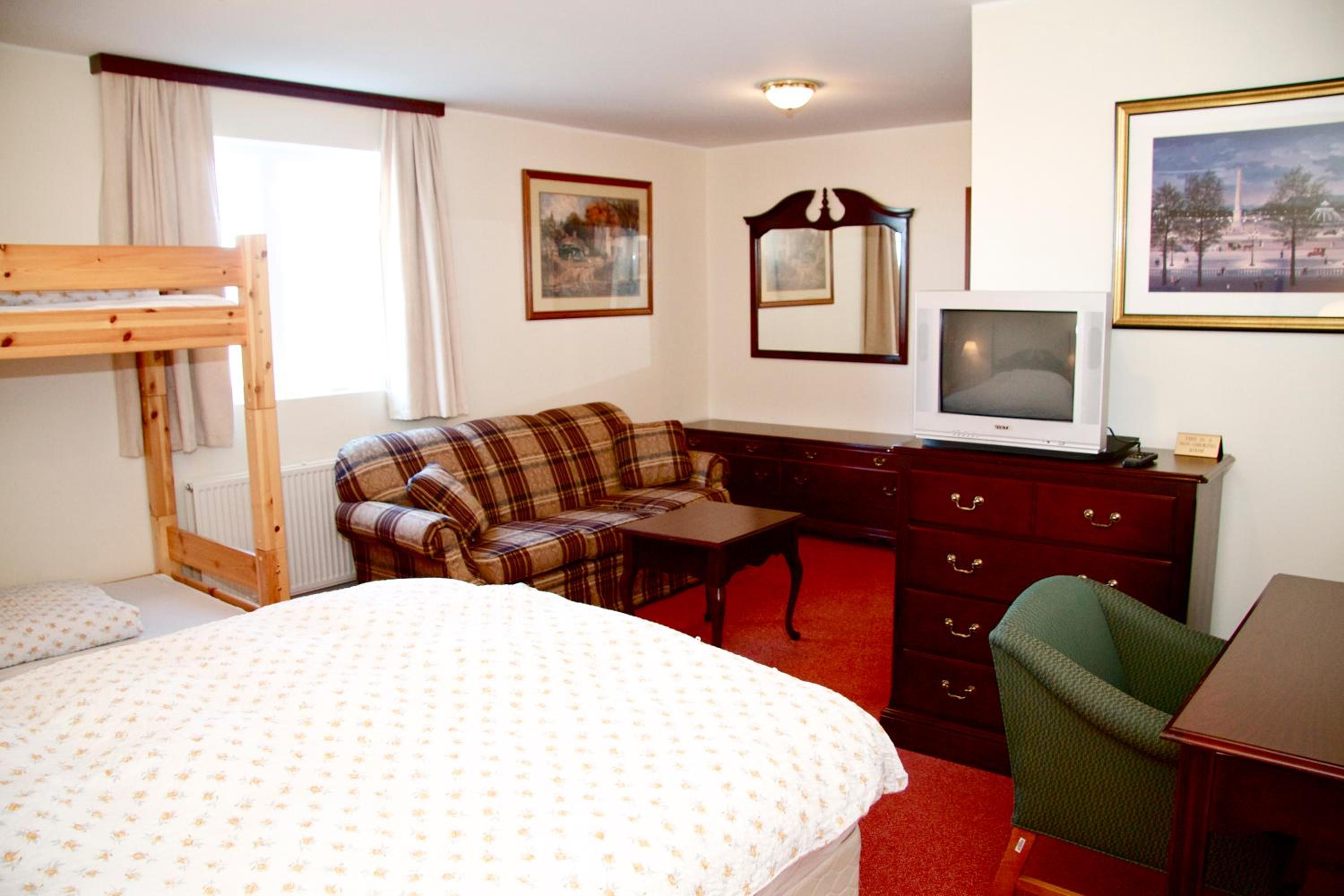 Family Room - Photo 3