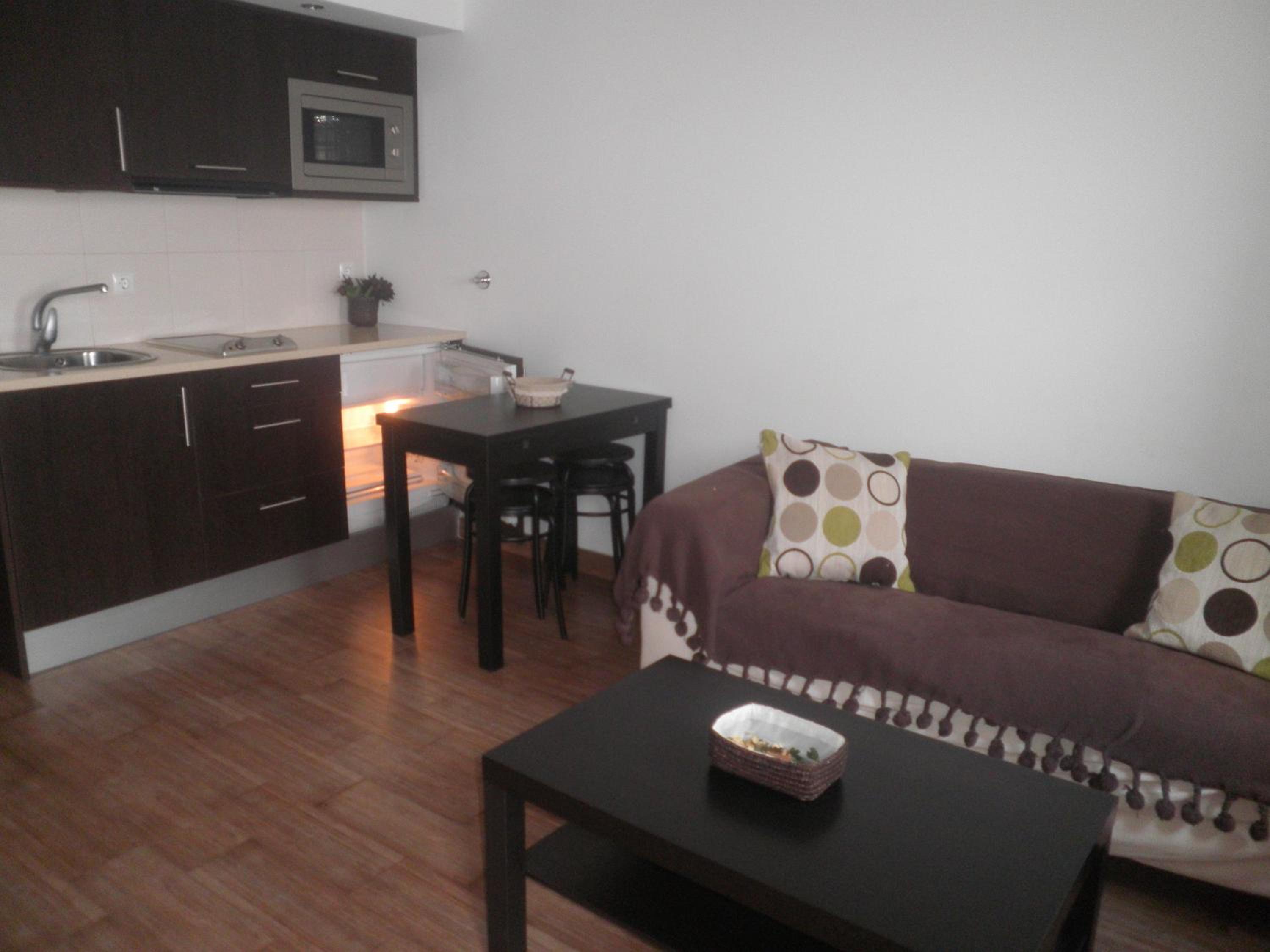 Two-Bedroom Apartment - Photo 7