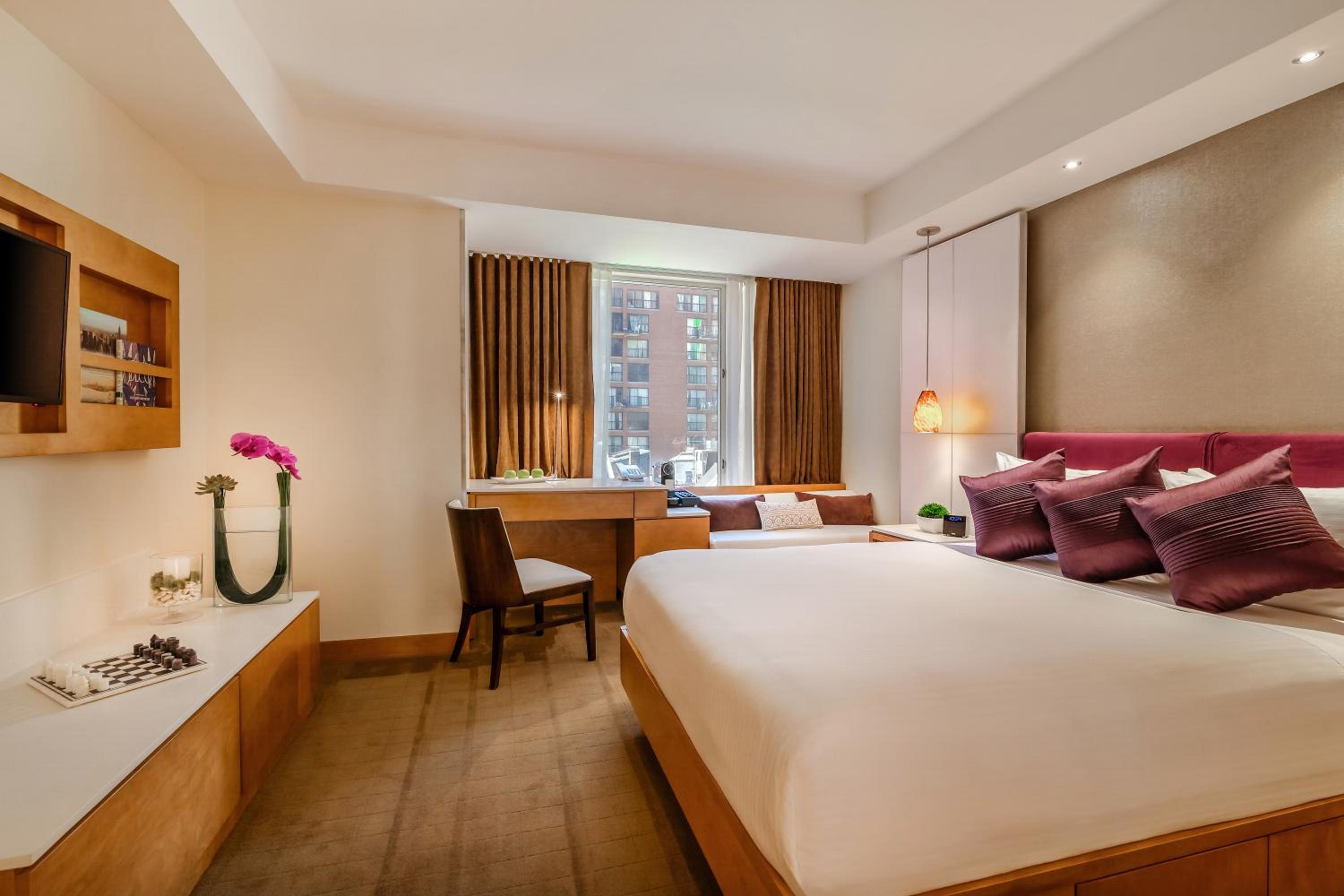 Standard Queen Room