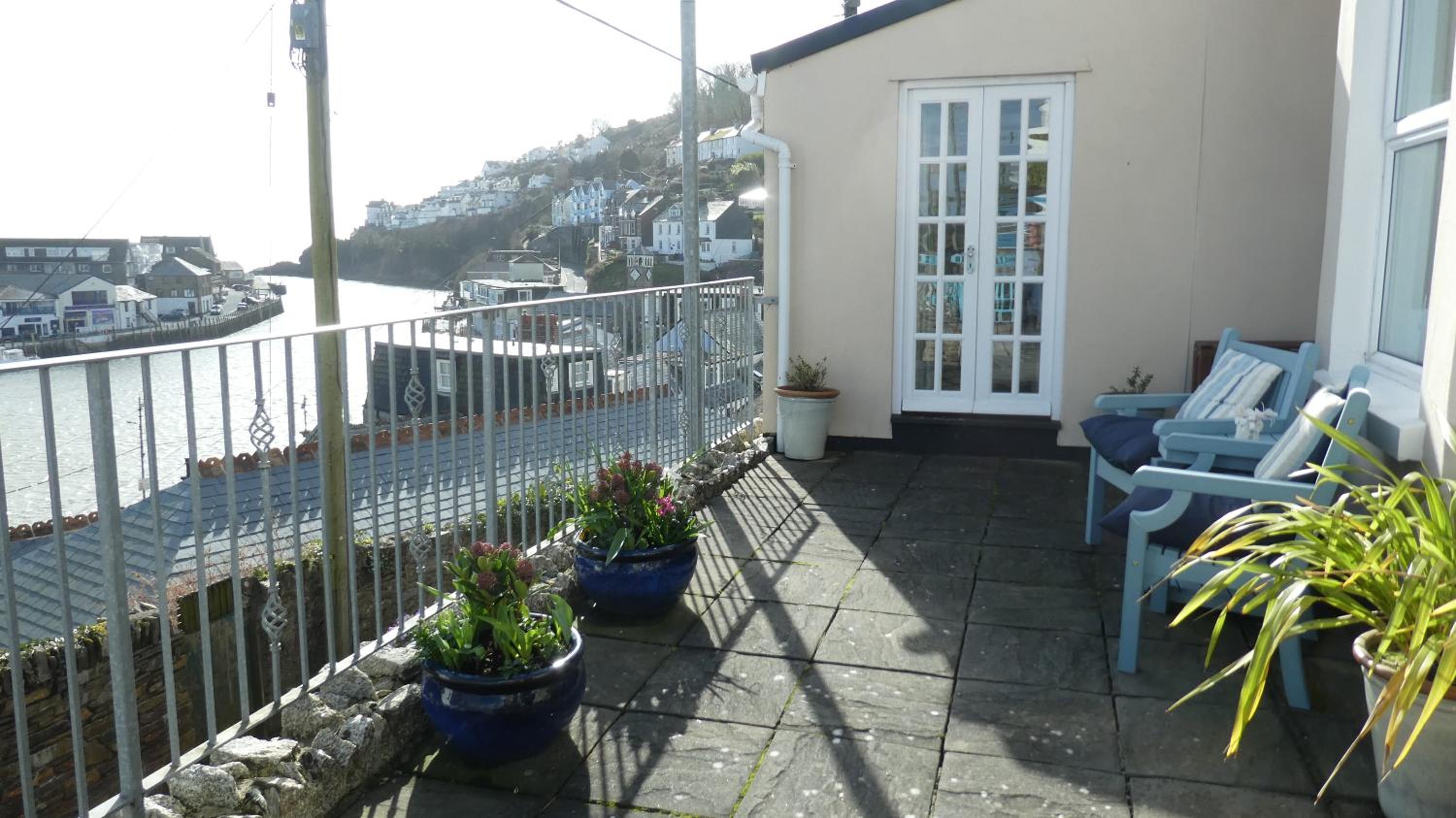 Apartment with Terrace photo 2