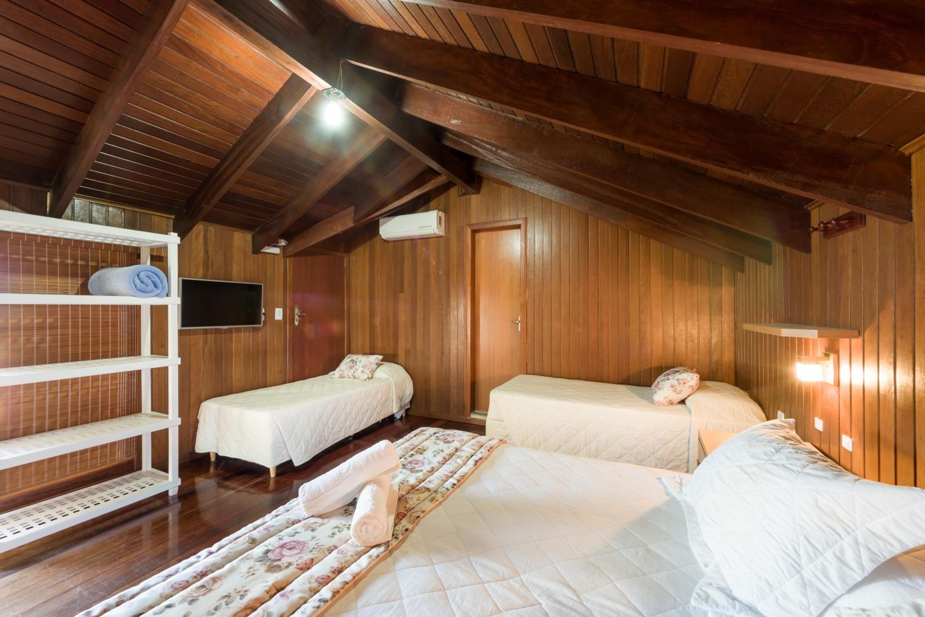 One-Bedroom Apartment in the Rooftop and Pool View 11 photo 2