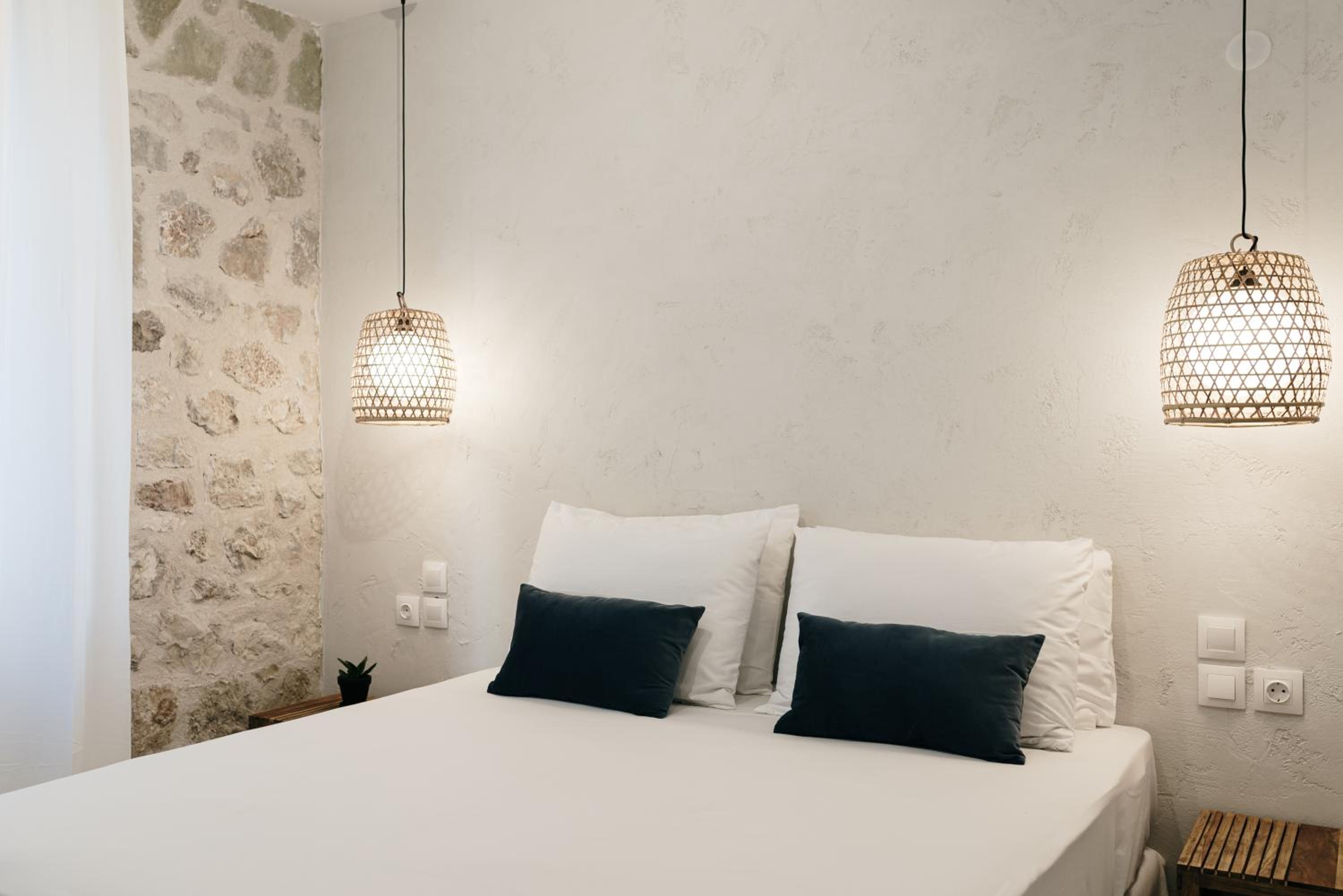 Double Room - Photo 4