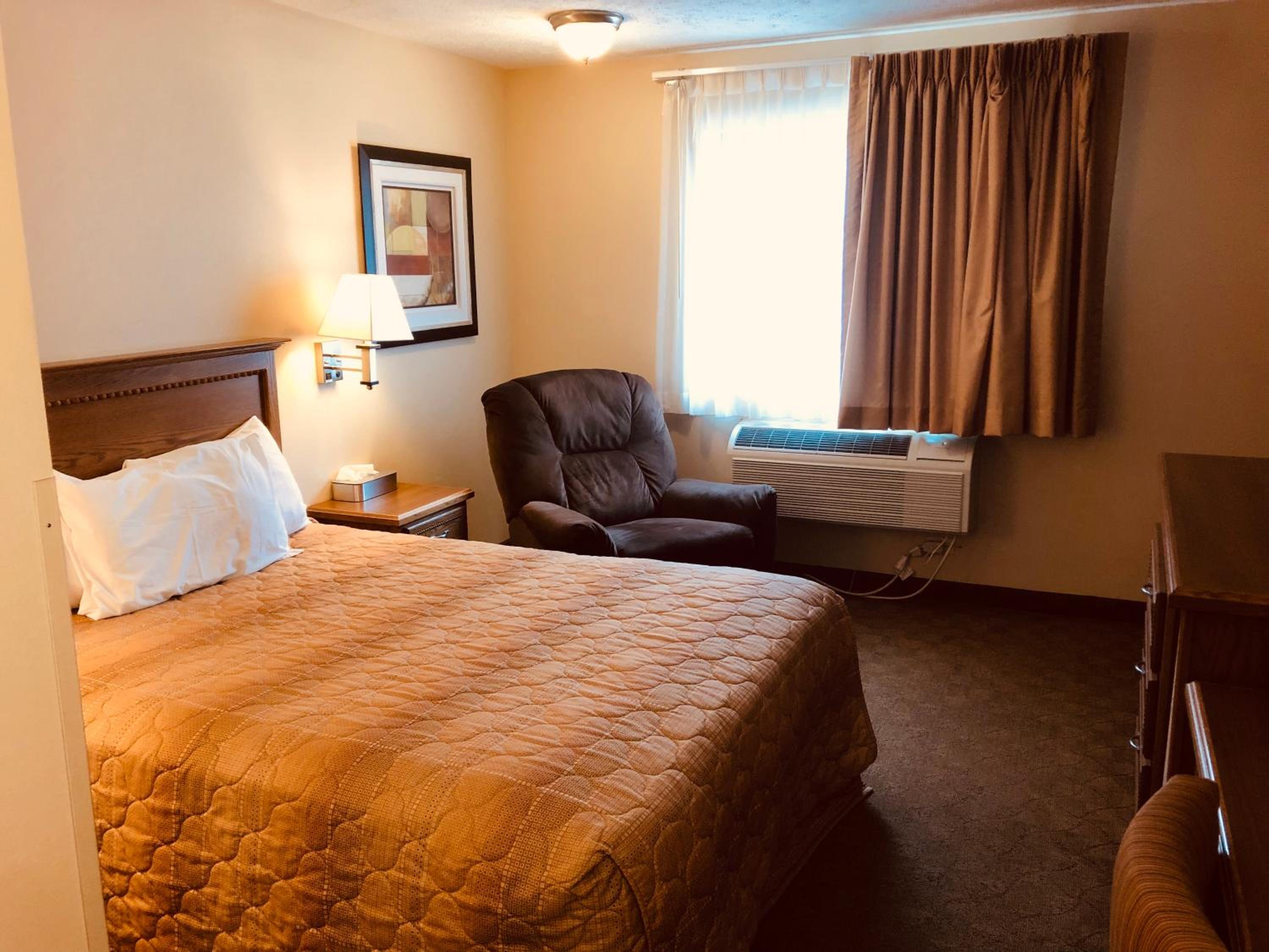 Queen Room - Disability Access photo 1
