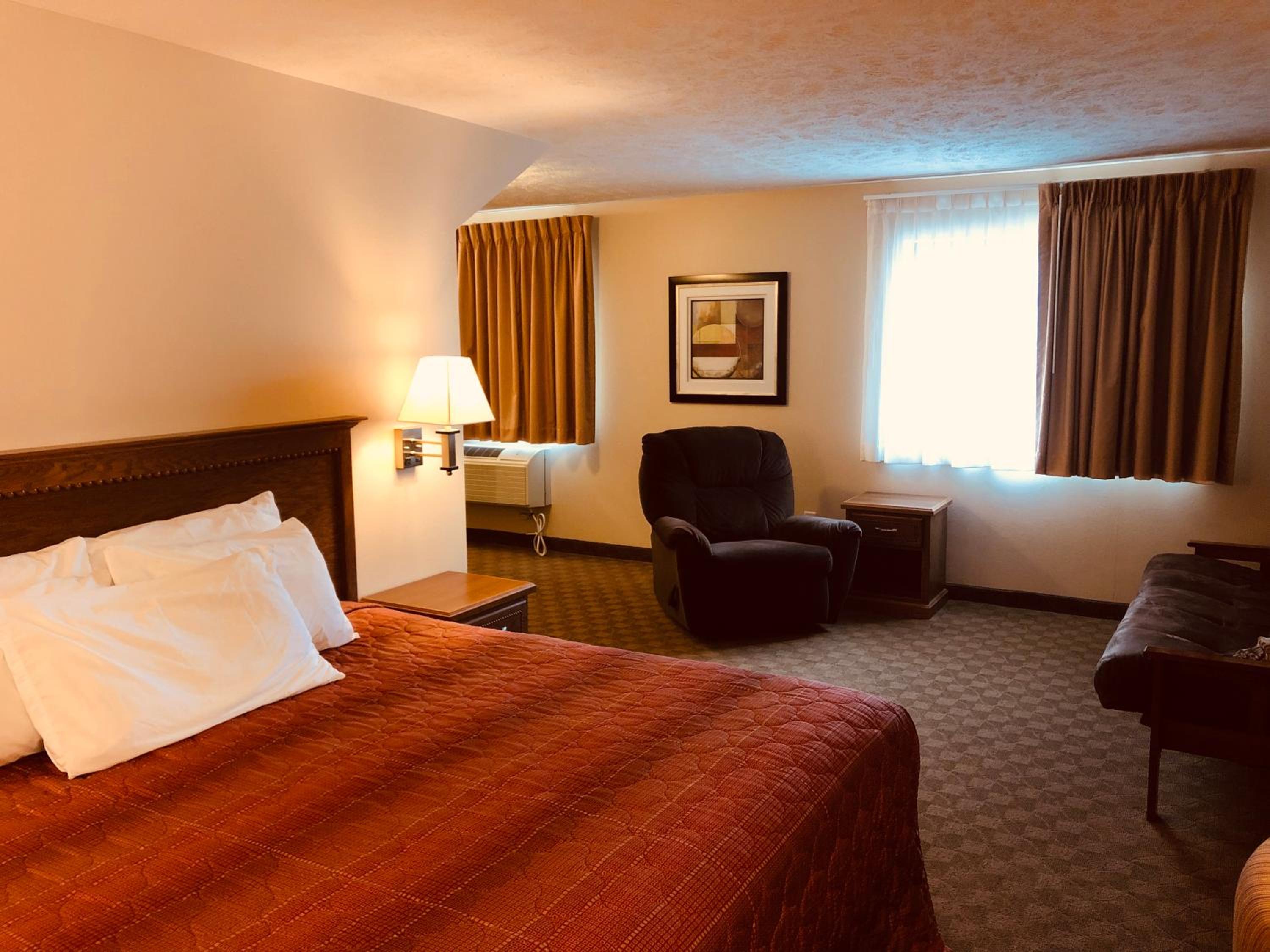 Deluxe King Room photo 1
