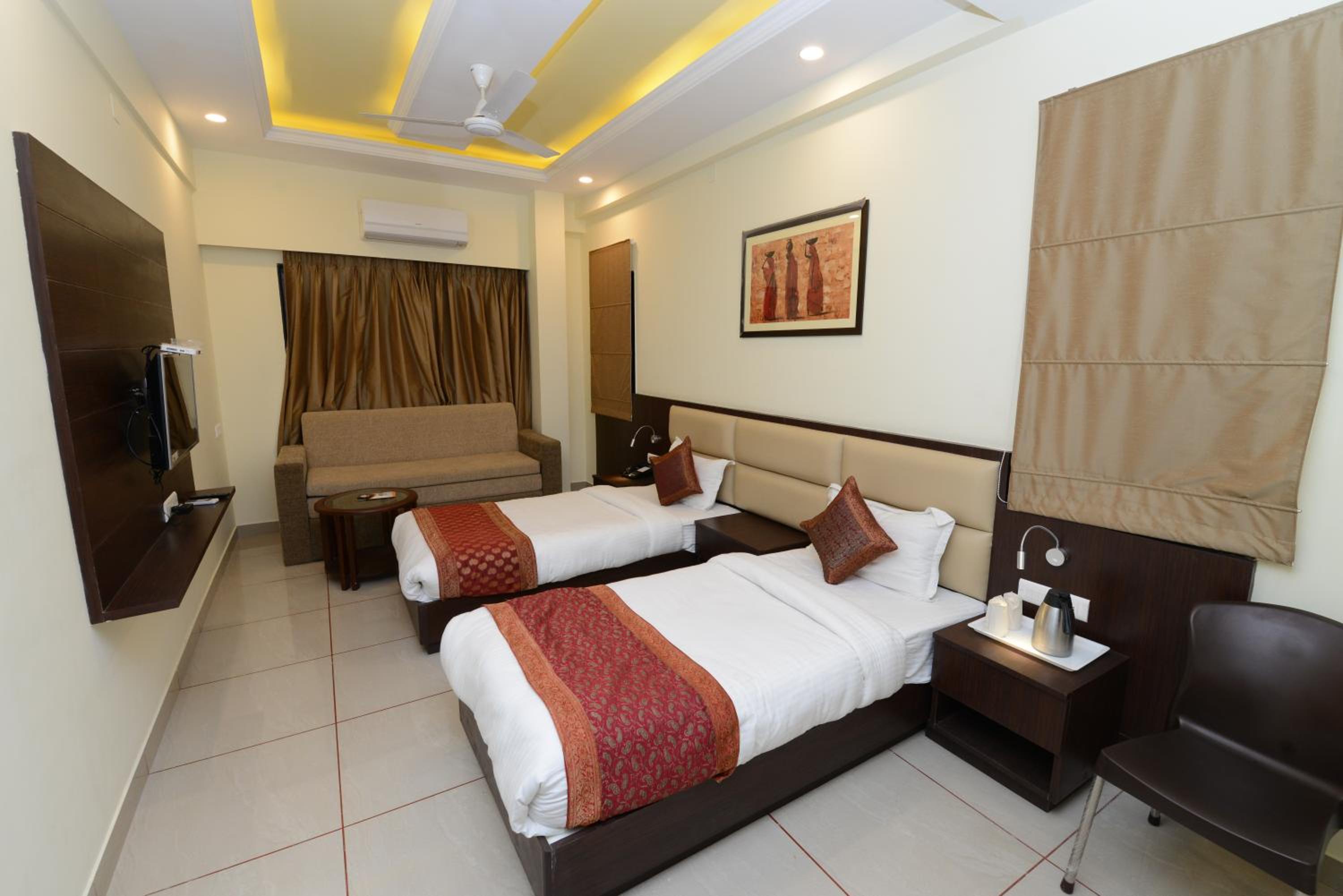 Deluxe Suite - Photo 2