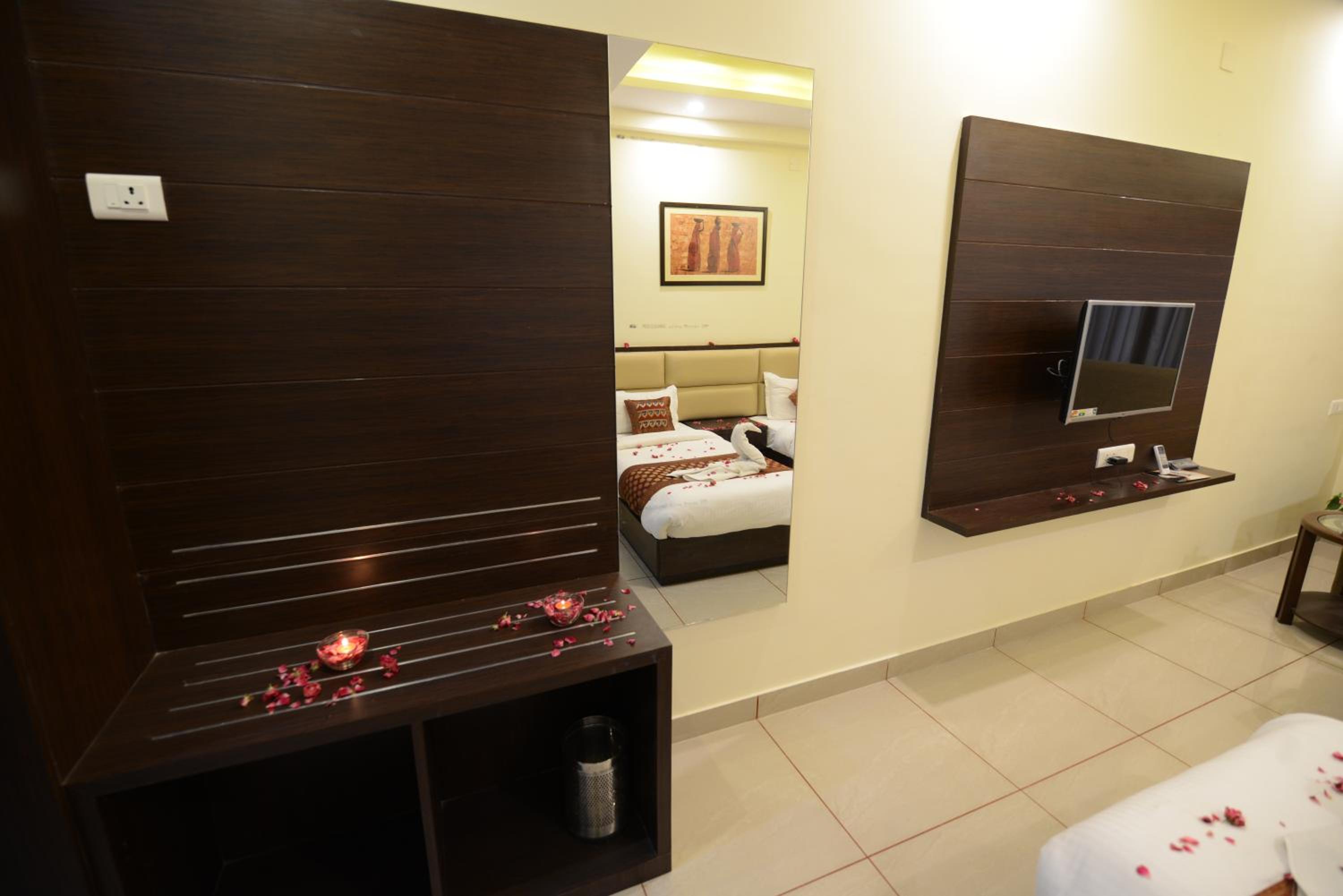 Deluxe Suite - Photo 5