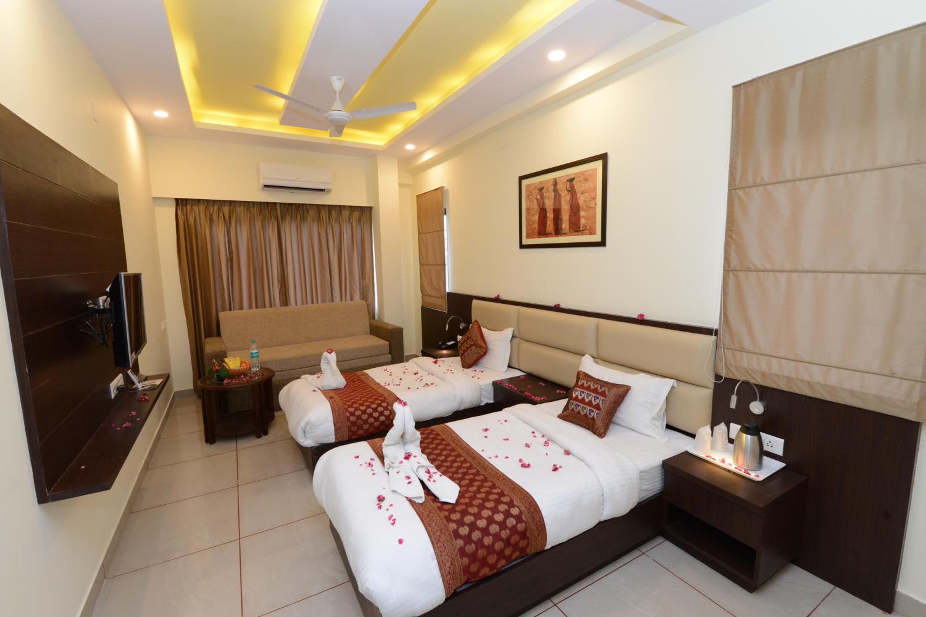 Deluxe Suite - Photo 1