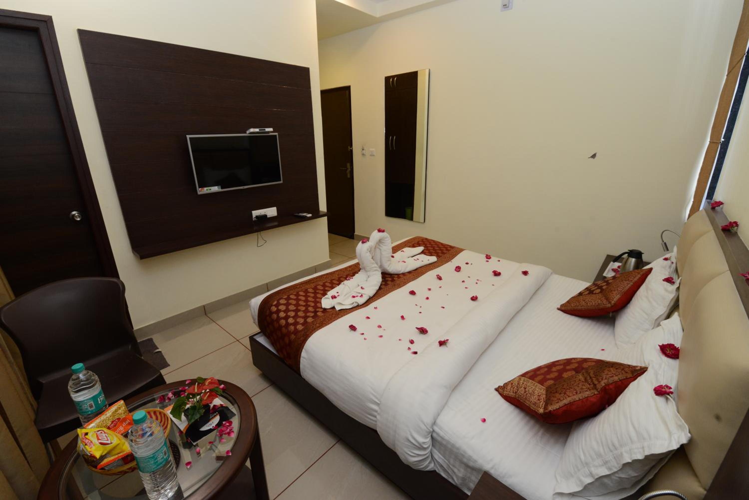 Deluxe Room - Photo 1