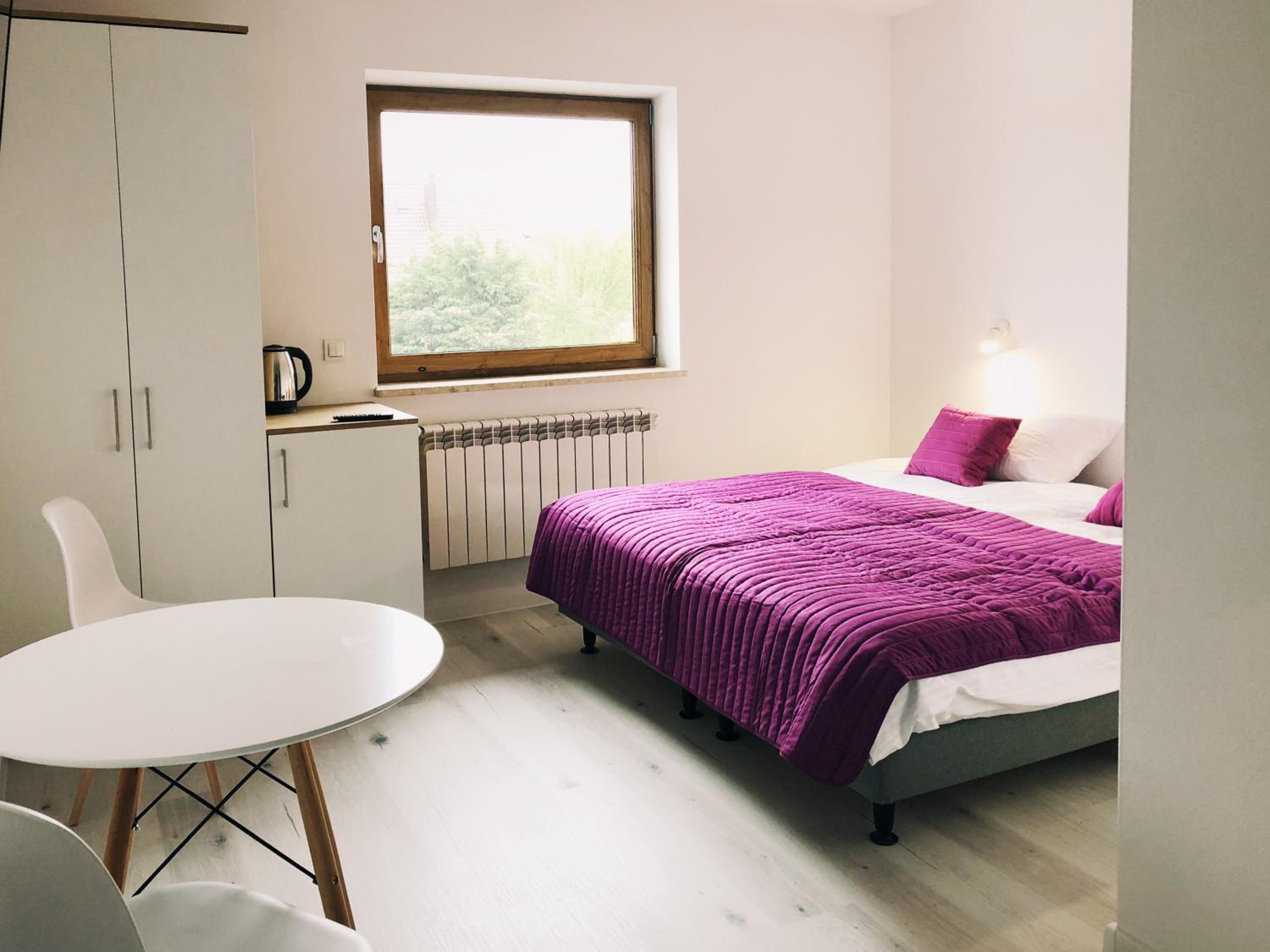 Double Room with Private Bathroom - Photo 8